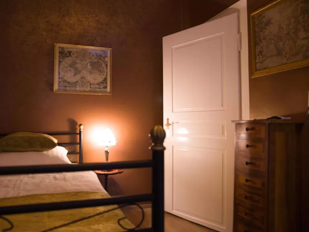 Bed in Hotel Victoria