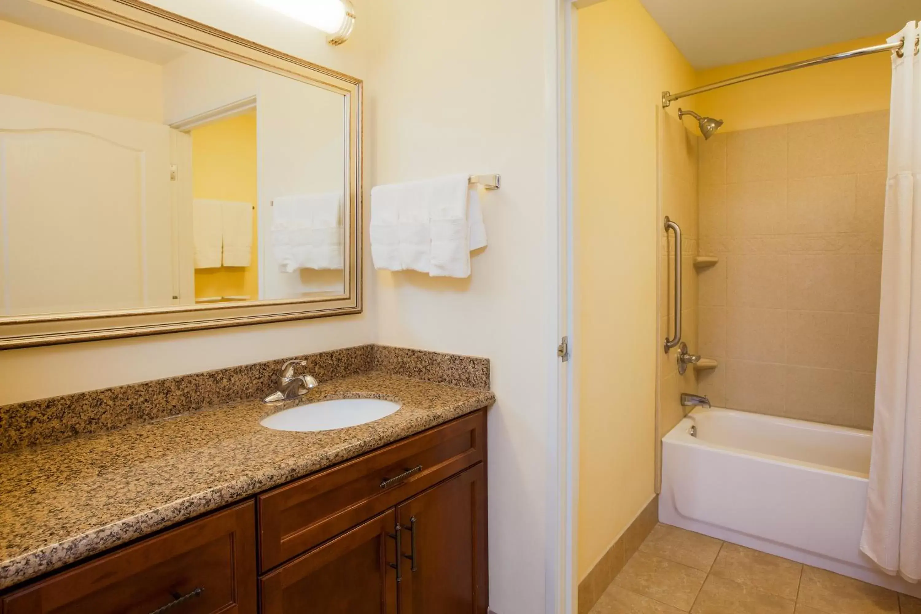 Bathroom in Staybridge Suites El Paso Airport, an IHG Hotel