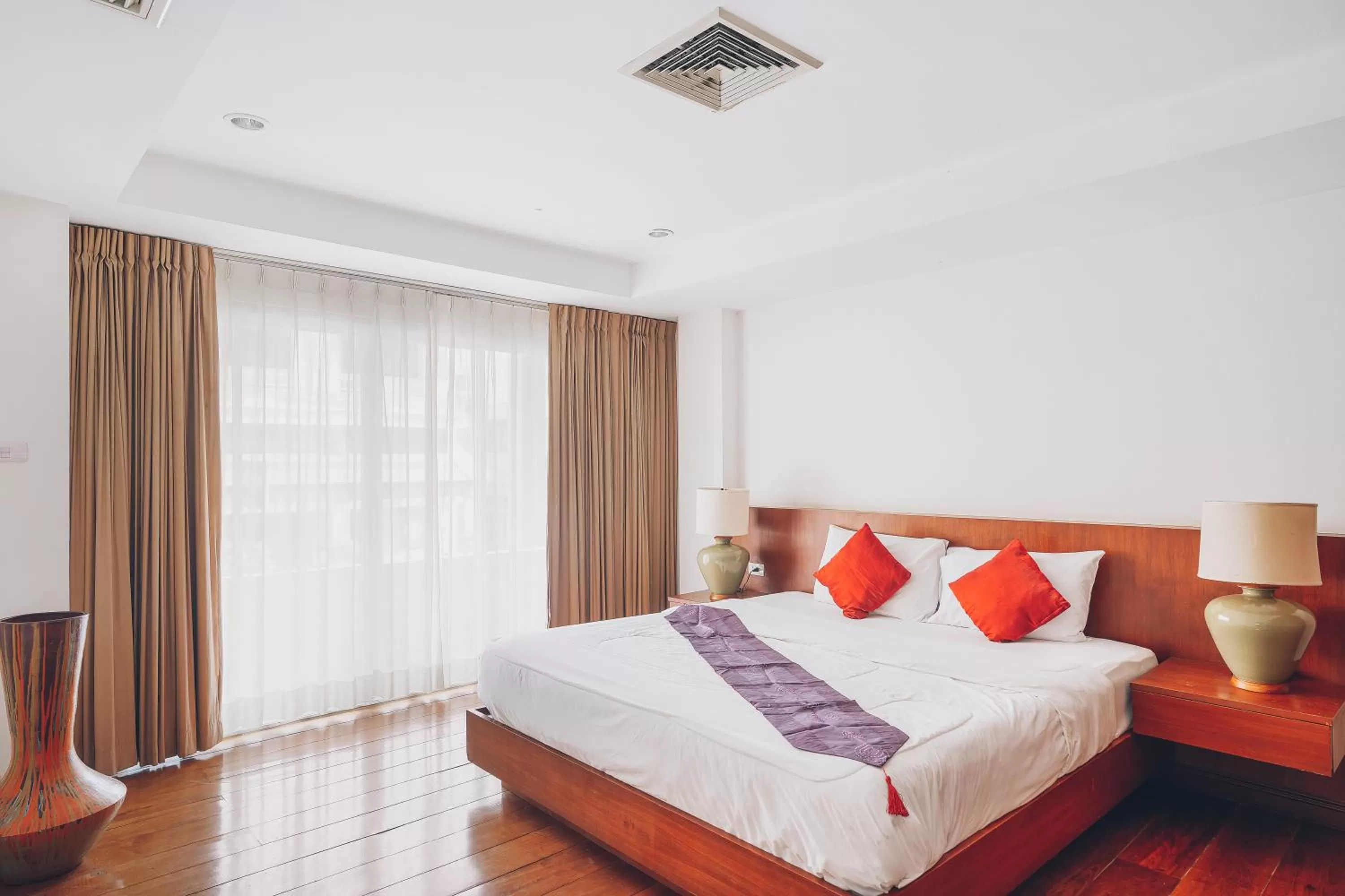 Bed in The Dale Pattaya Boutique and Spa