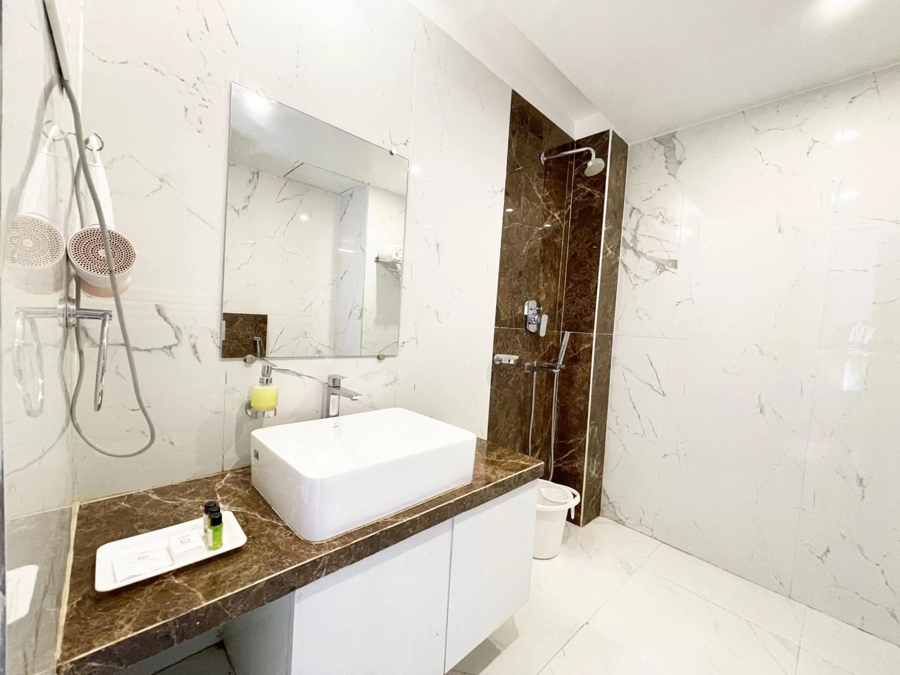 Bathroom in Hotel TBS sea view ! Puri