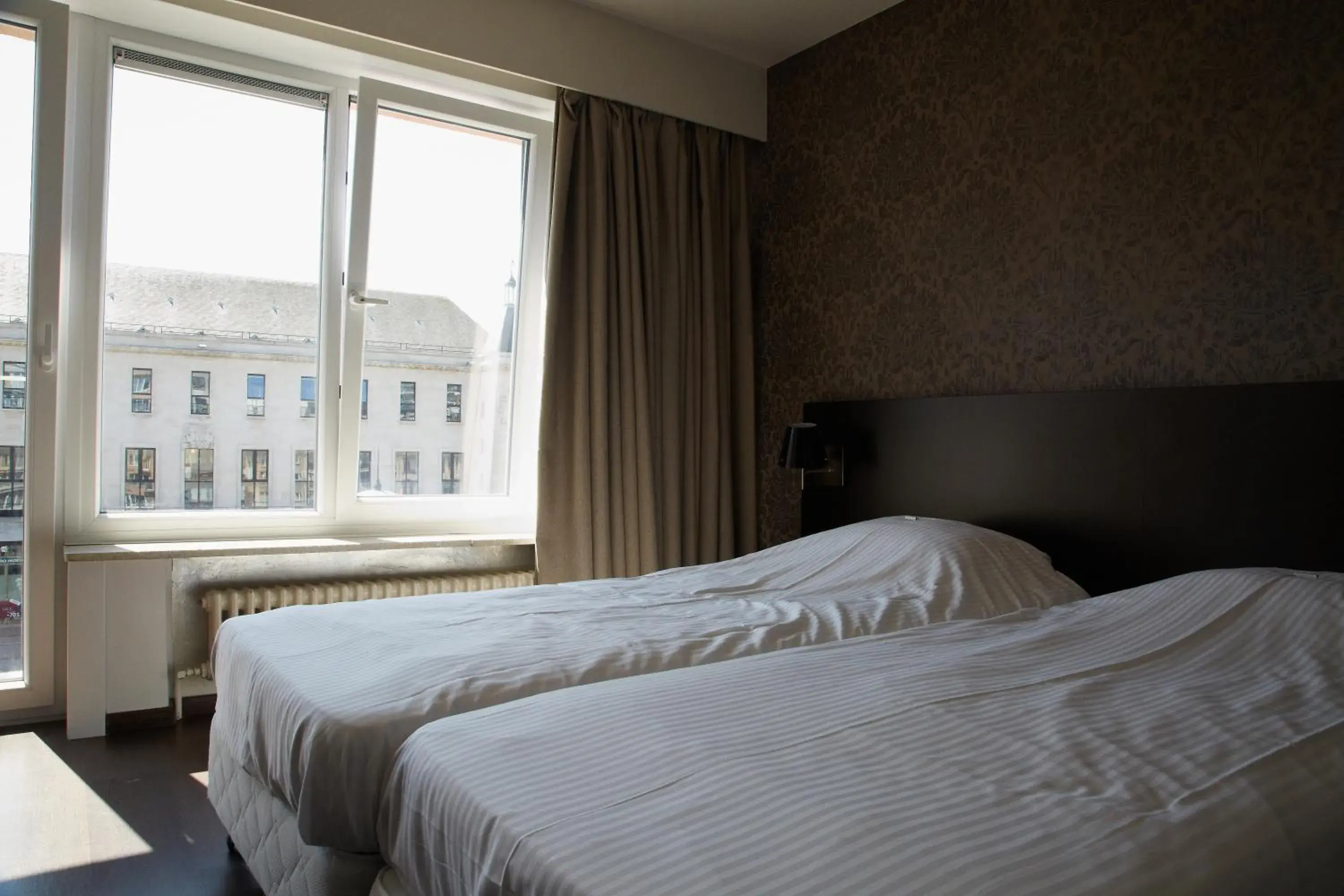 Photo of the whole room, Bed in Hotel Ambassadeur