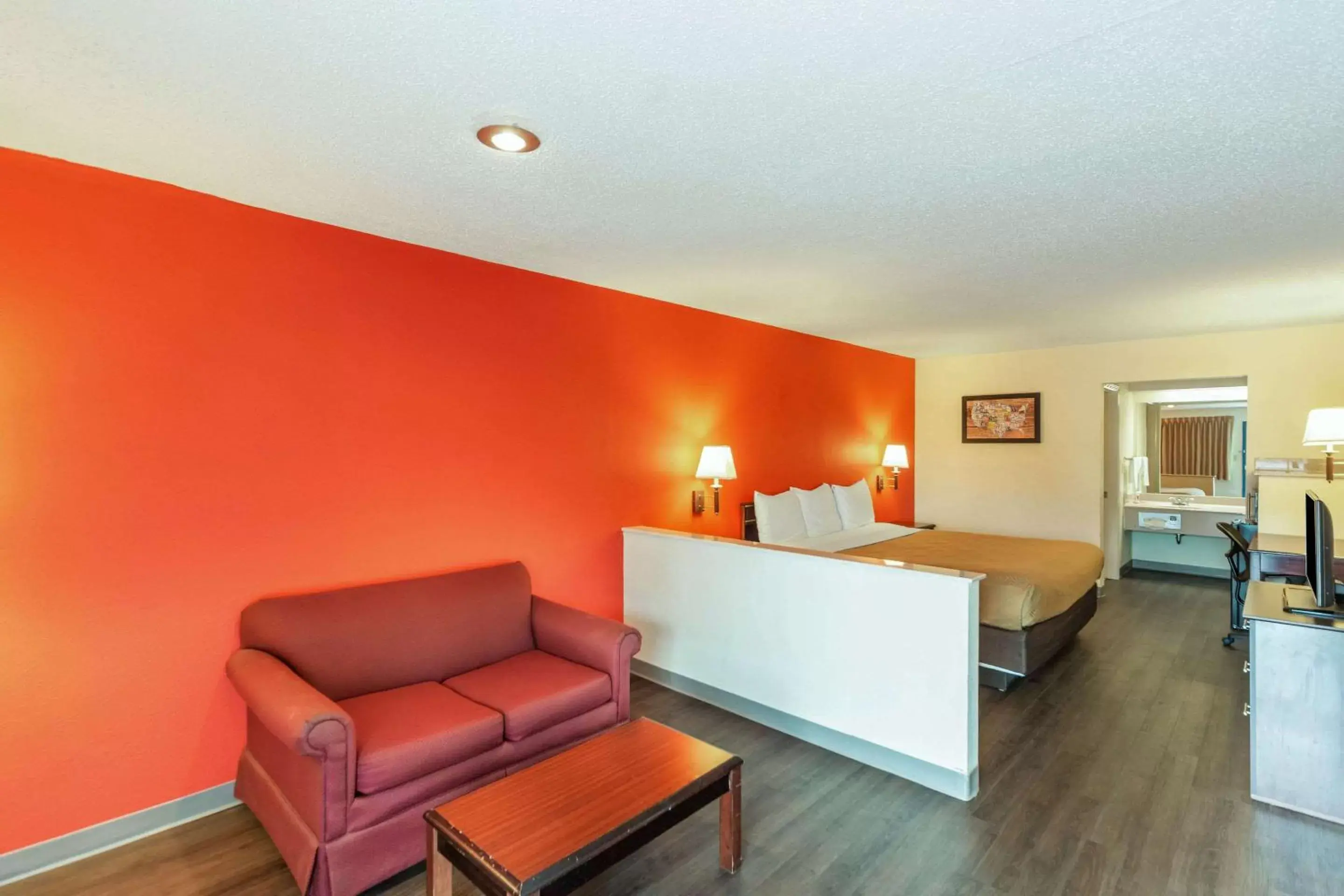 Photo of the whole room, Seating Area in EconoLodge Laurel