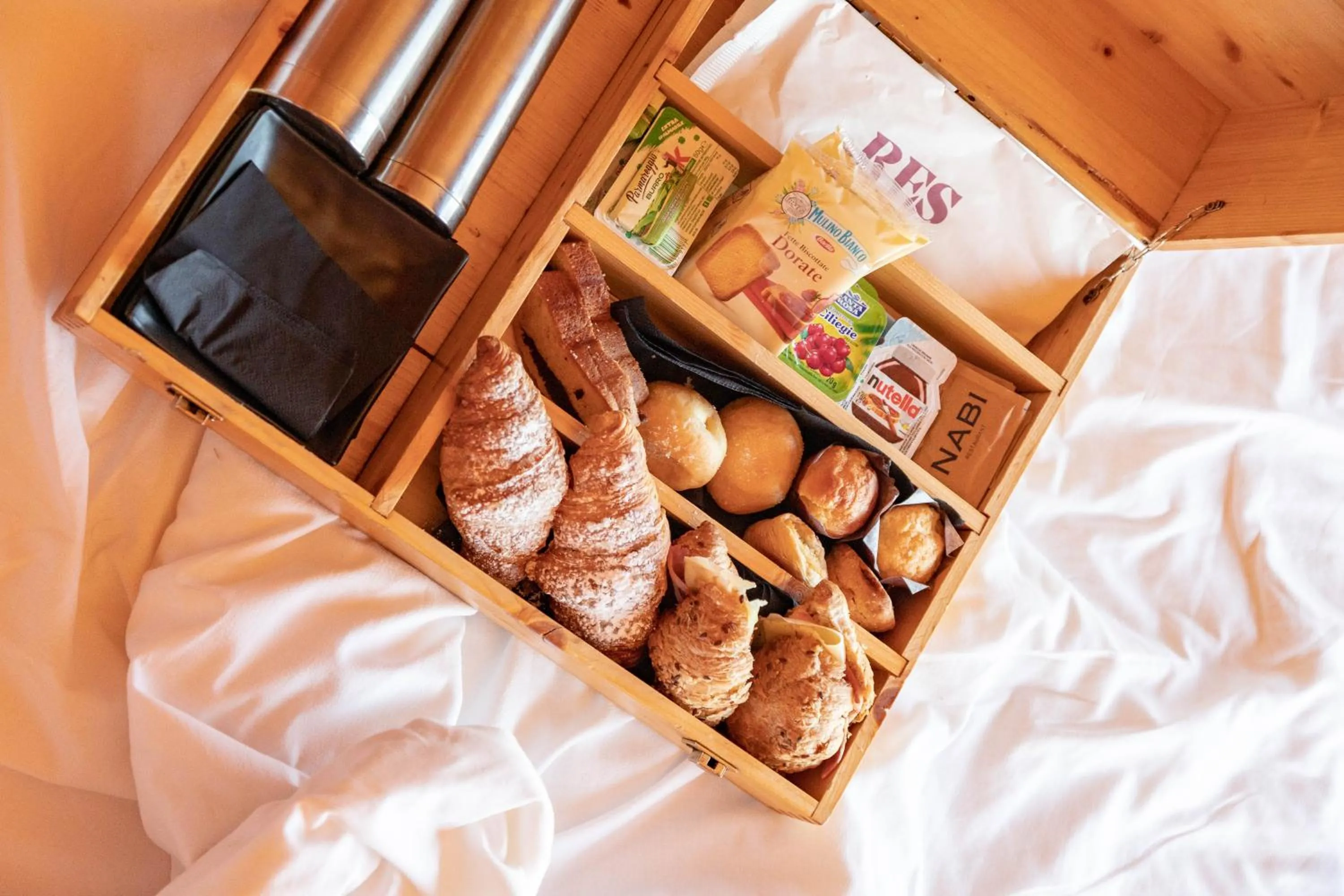 Breakfast, Bed in Plana Resort & SPA