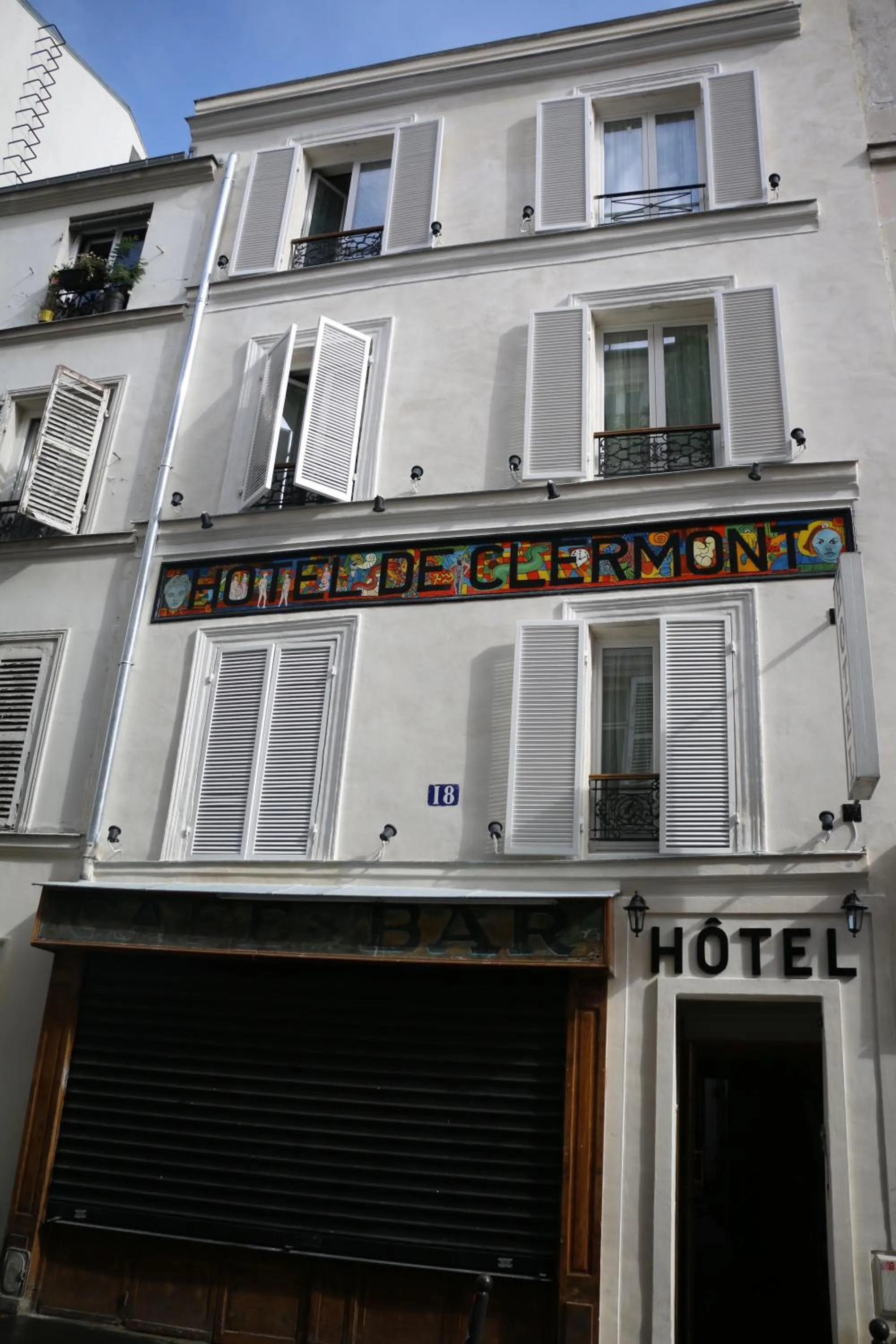 Property building in Grand Hôtel de Clermont