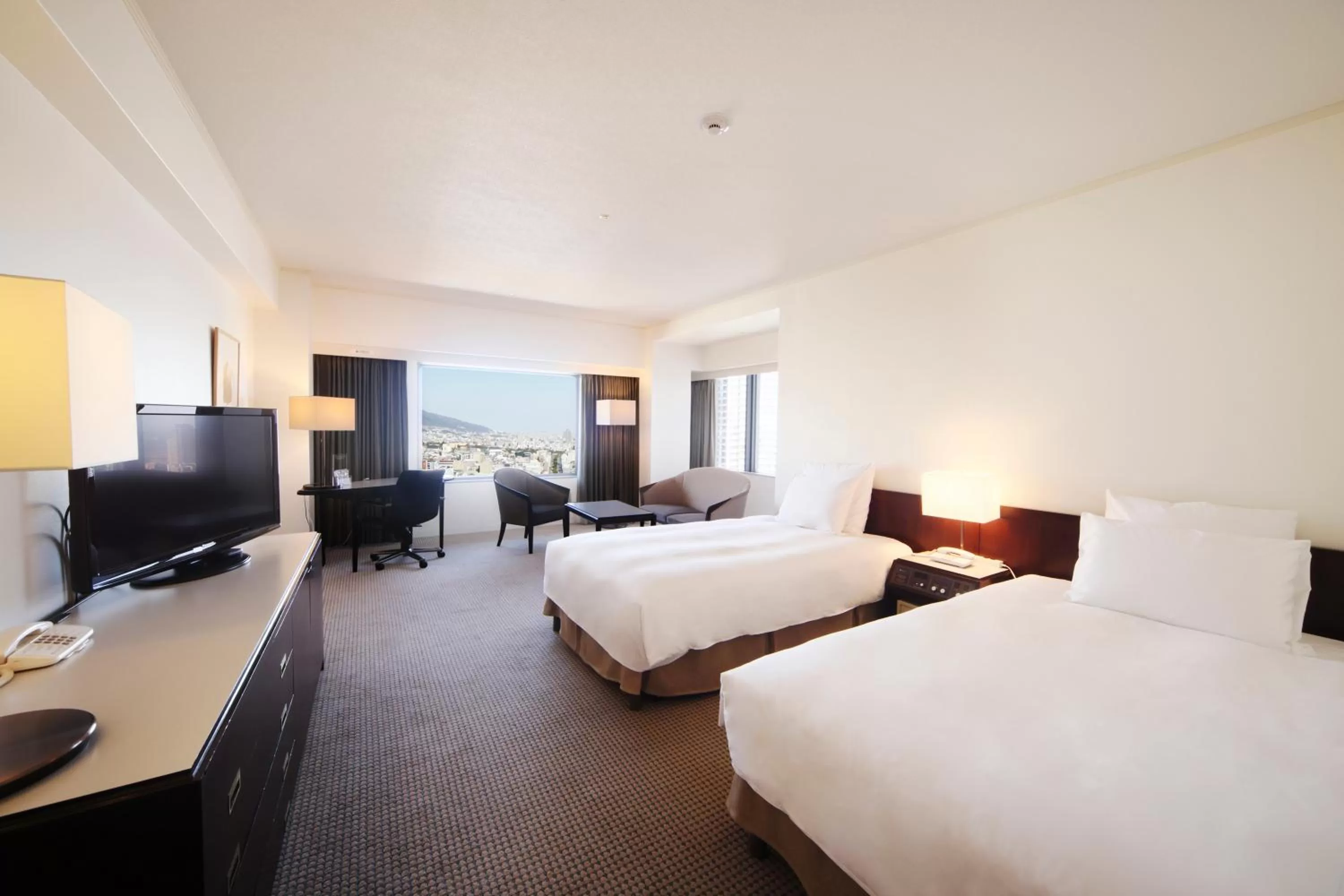 Seating area, Bed in ANA Crowne Plaza Kobe by IHG