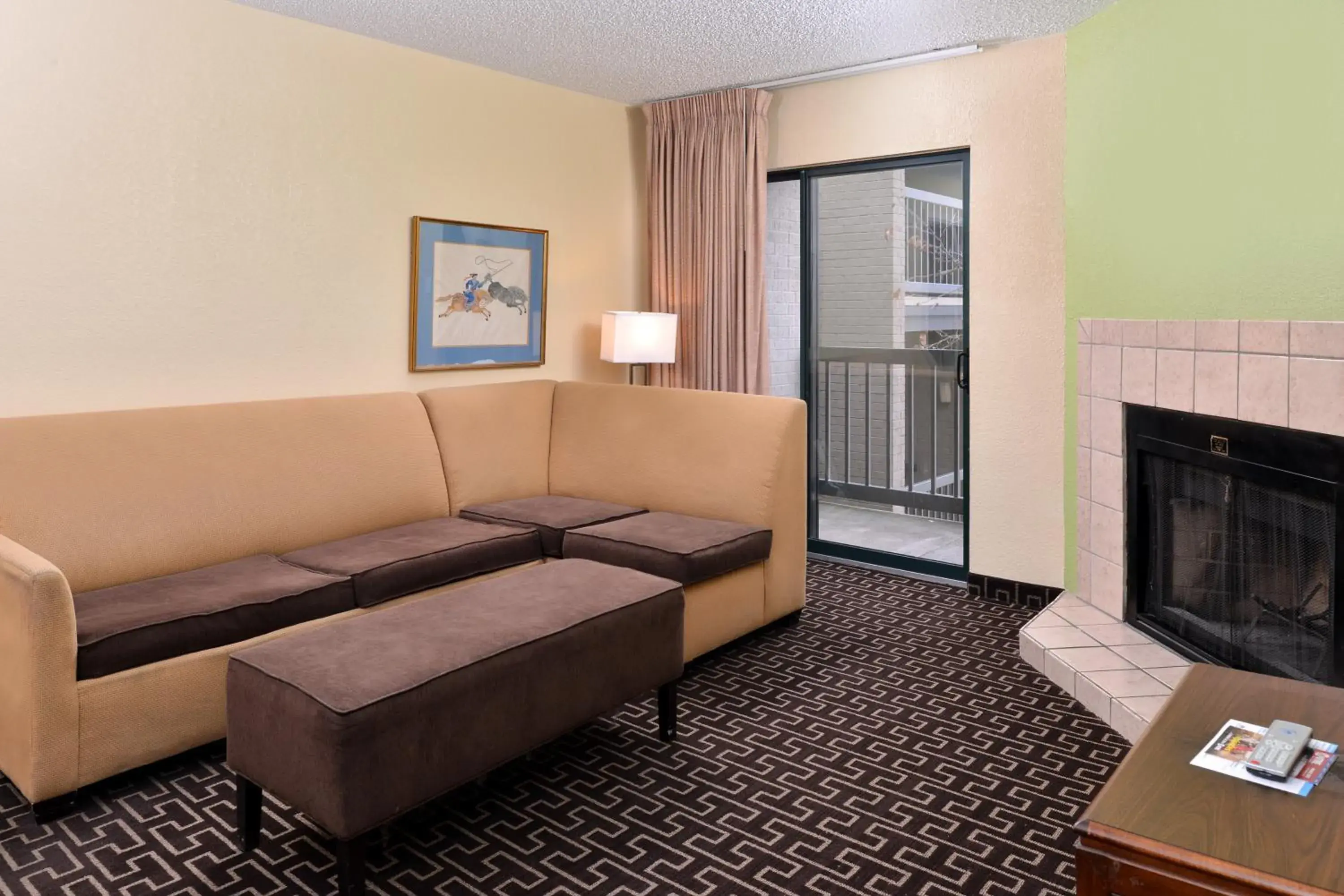 Living room, Seating Area in Americas Best Value Inn & Suites Extended Stay - Tulsa