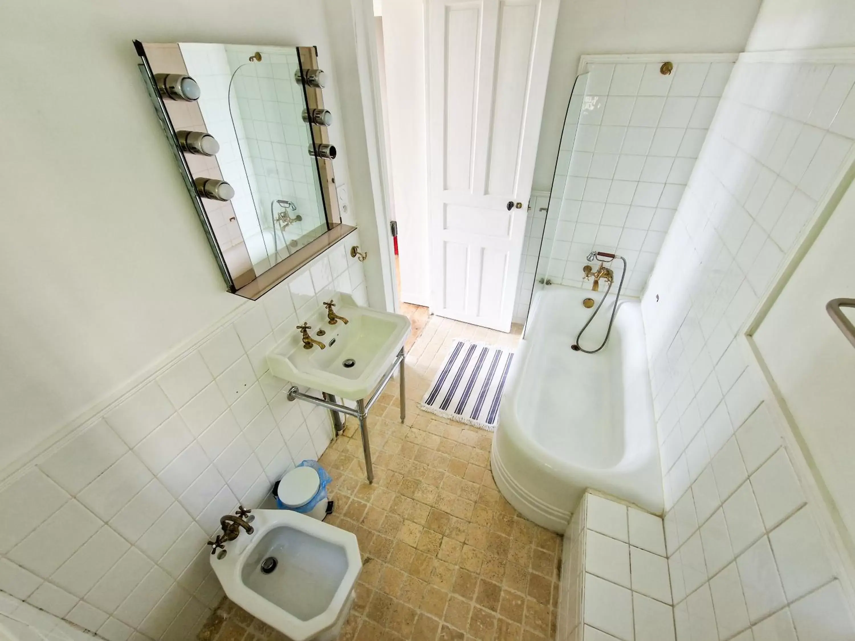 Bathroom in Chambres du Pont de la Légende