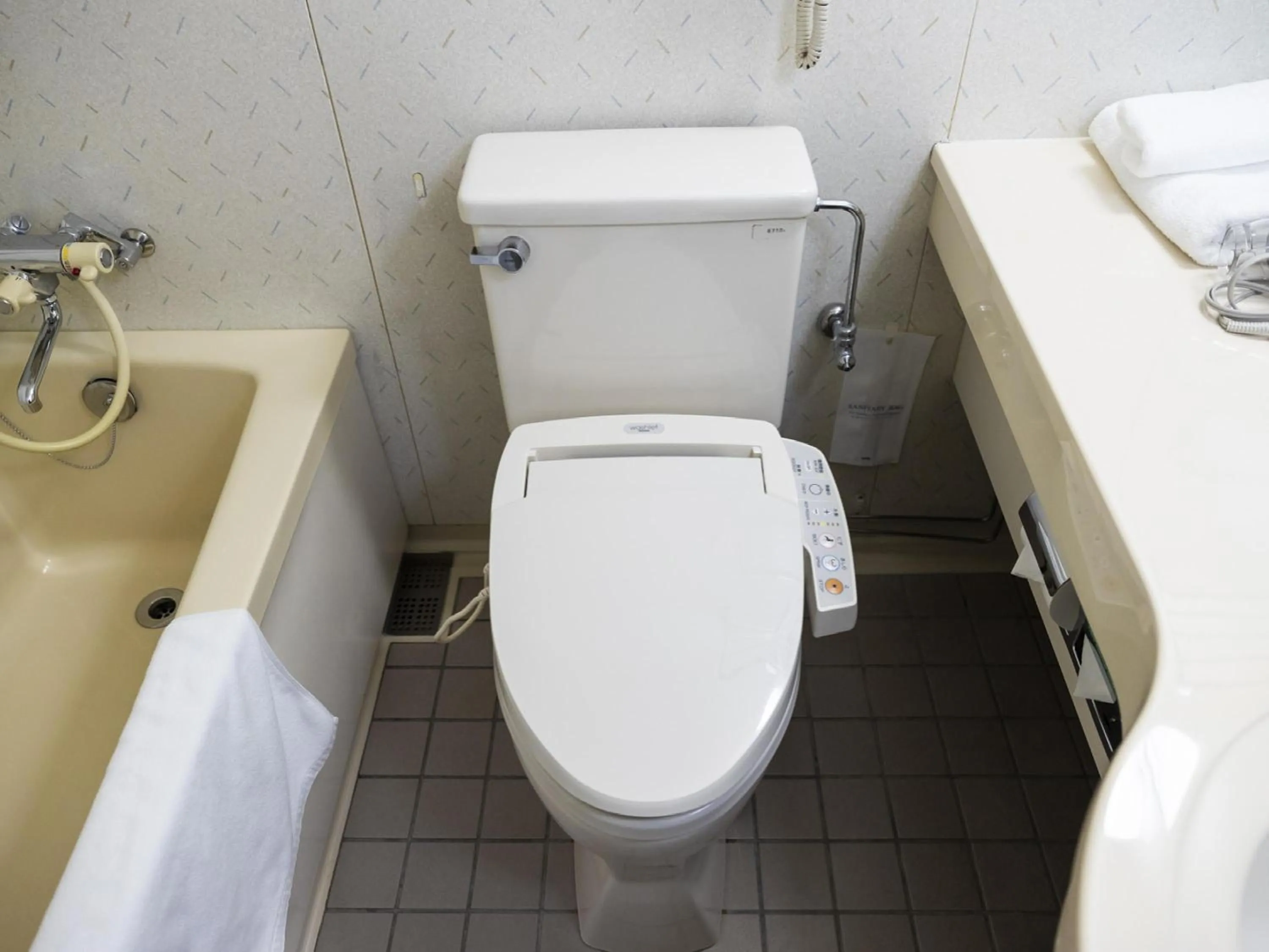 Toilet in Ariston Hotel Kobe