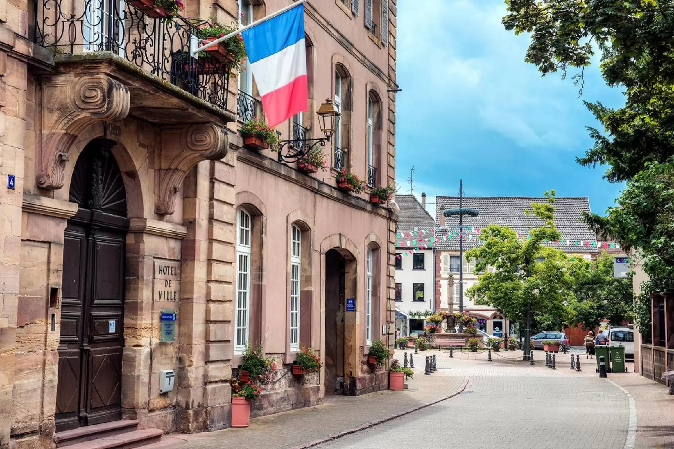 City view, Facade/Entrance in Zenitude Hôtel-Résidences Les Portes d'Alsace