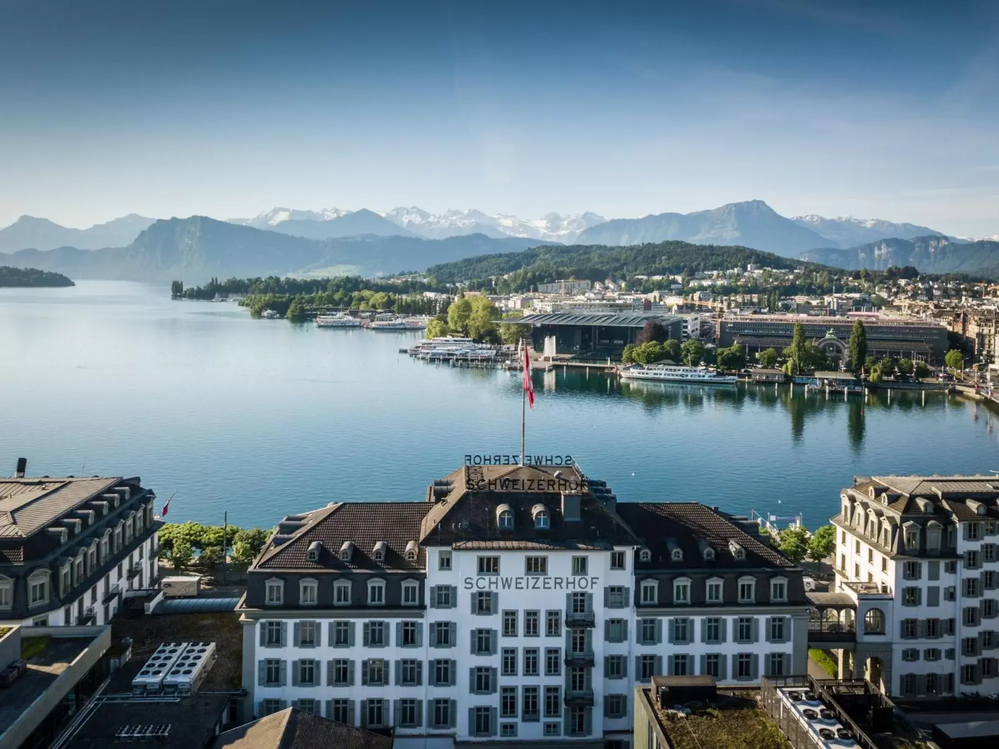 Lake view in Hotel Schweizerhof Luzern