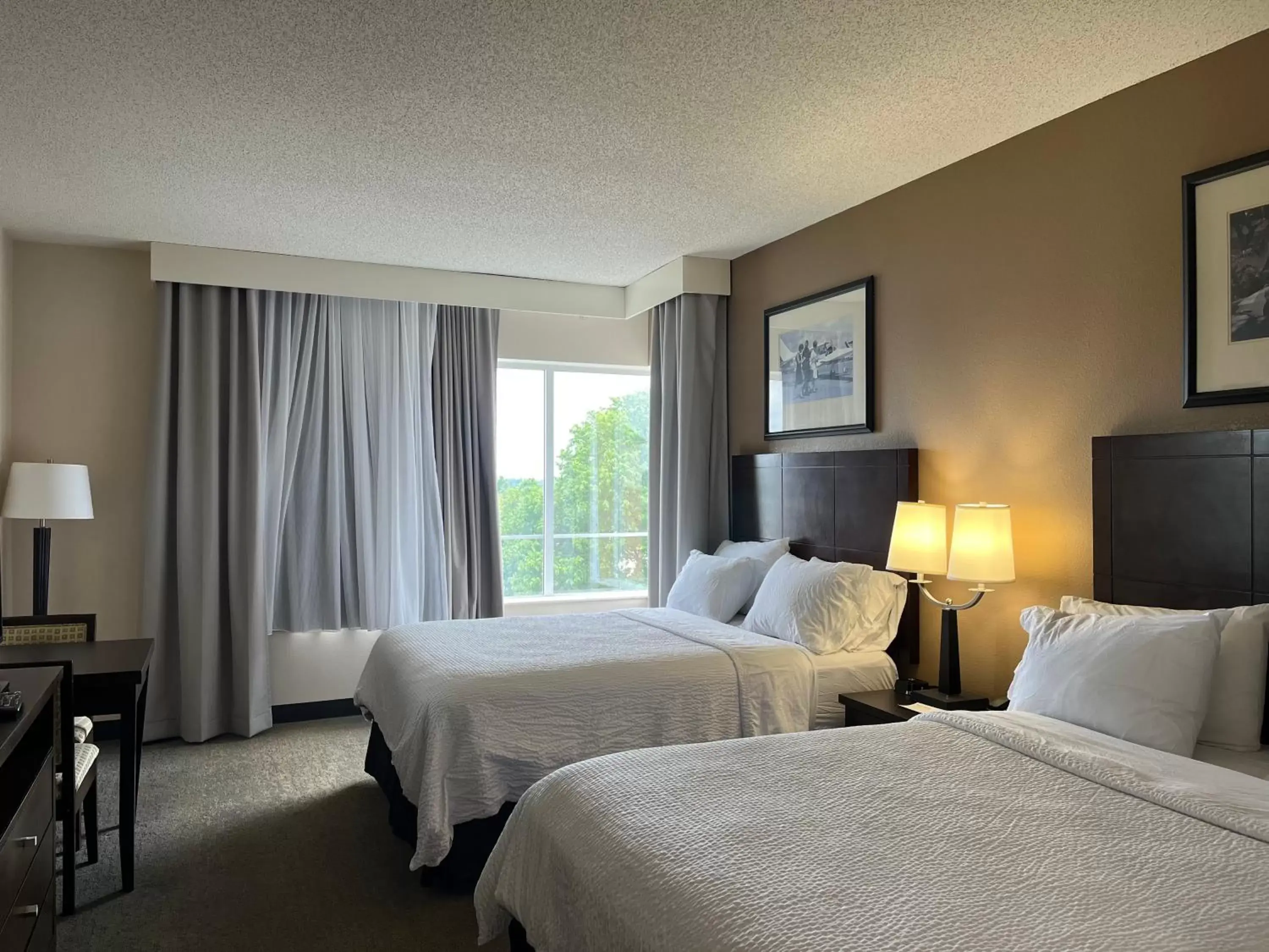 Bedroom, Bed in Holiday Inn Louisville Airport - Fair/Expo, an IHG Hotel