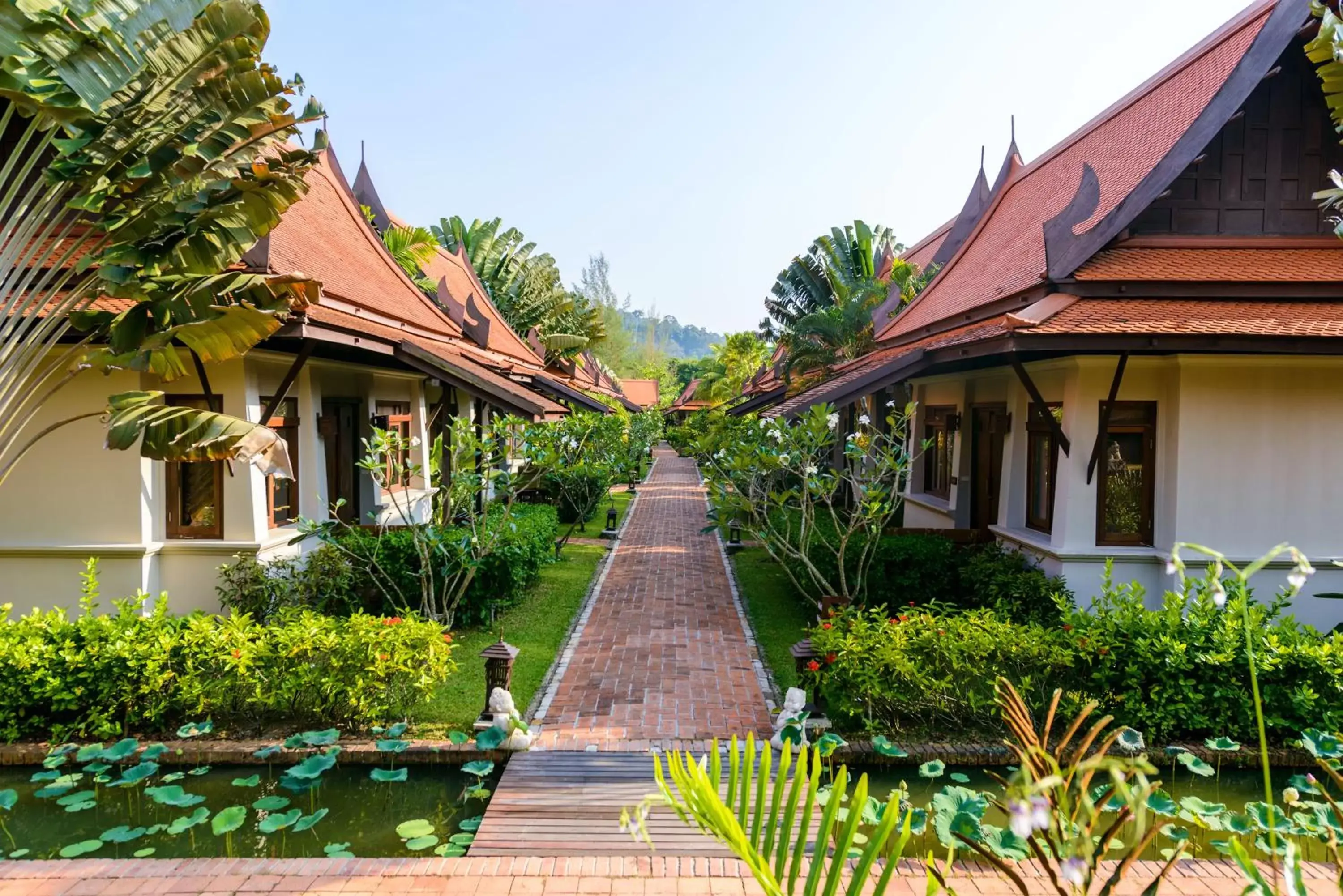 Garden view in Khaolak Bhandari Resort & Spa Garden view in Khaolak Bhandari Resort & Spa