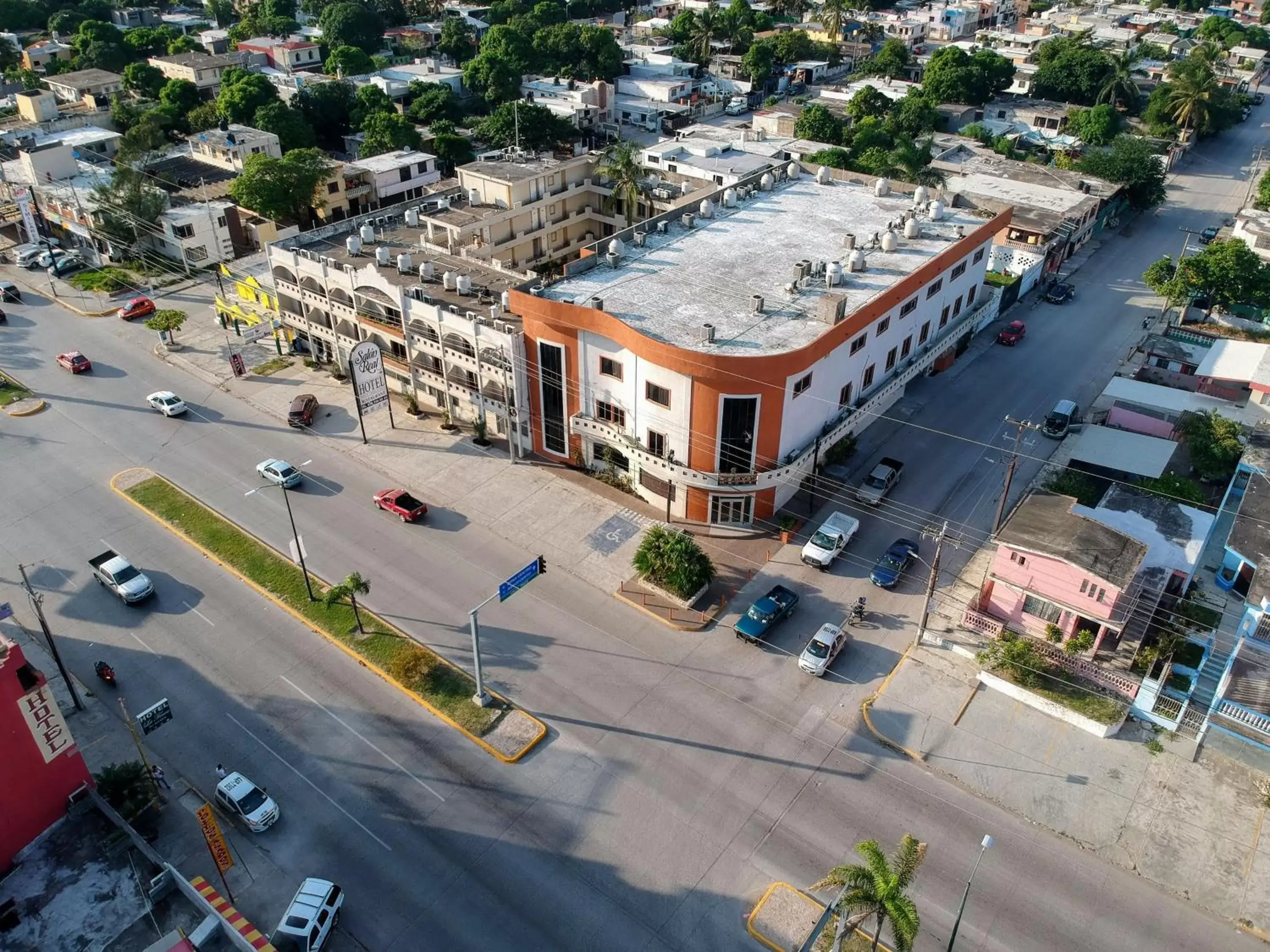 Bird's eye view, Bird's-eye View in Hotel Mediterraneo