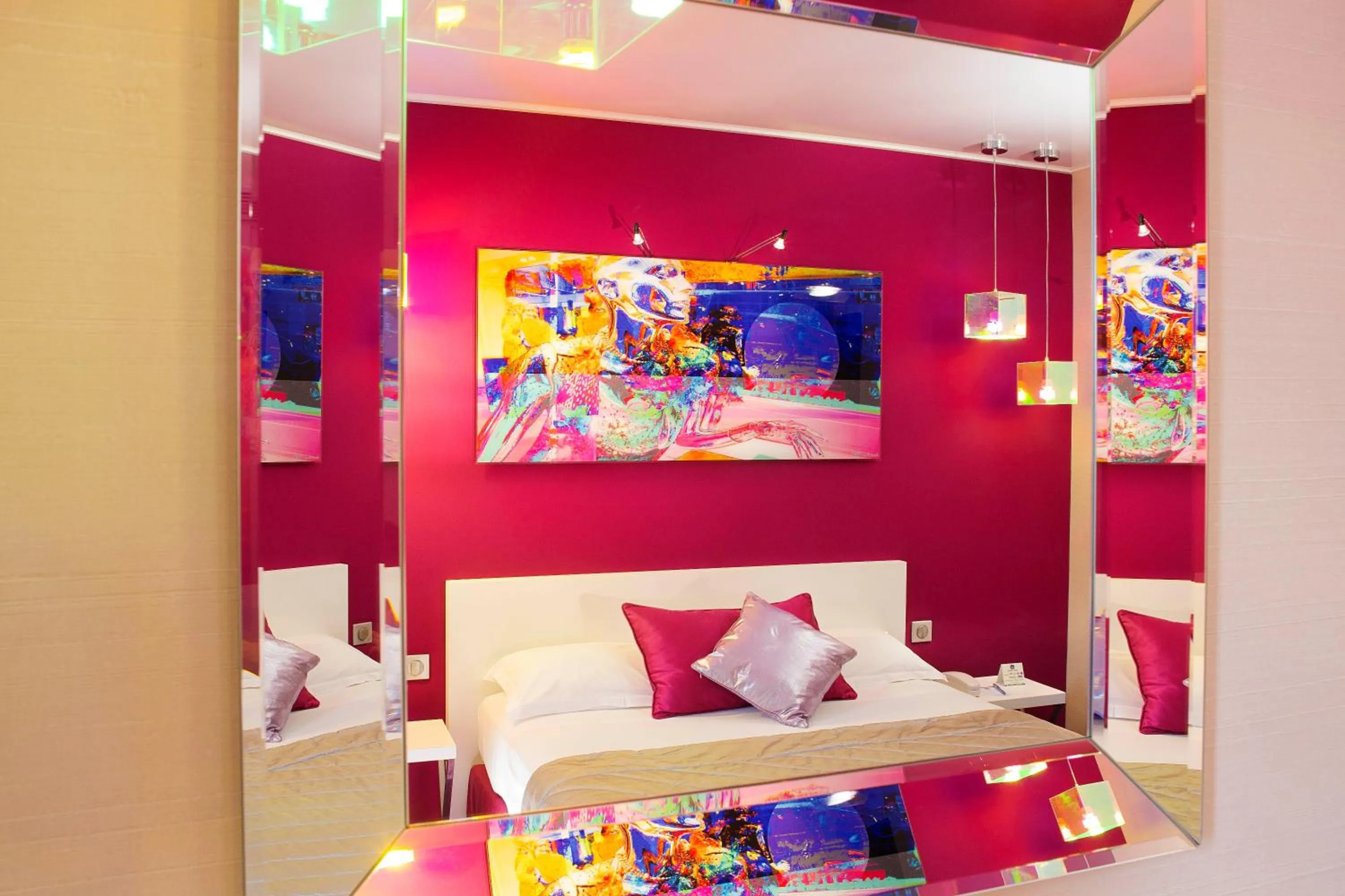 Decorative detail in Hotel Best Western Anjou Lafayette