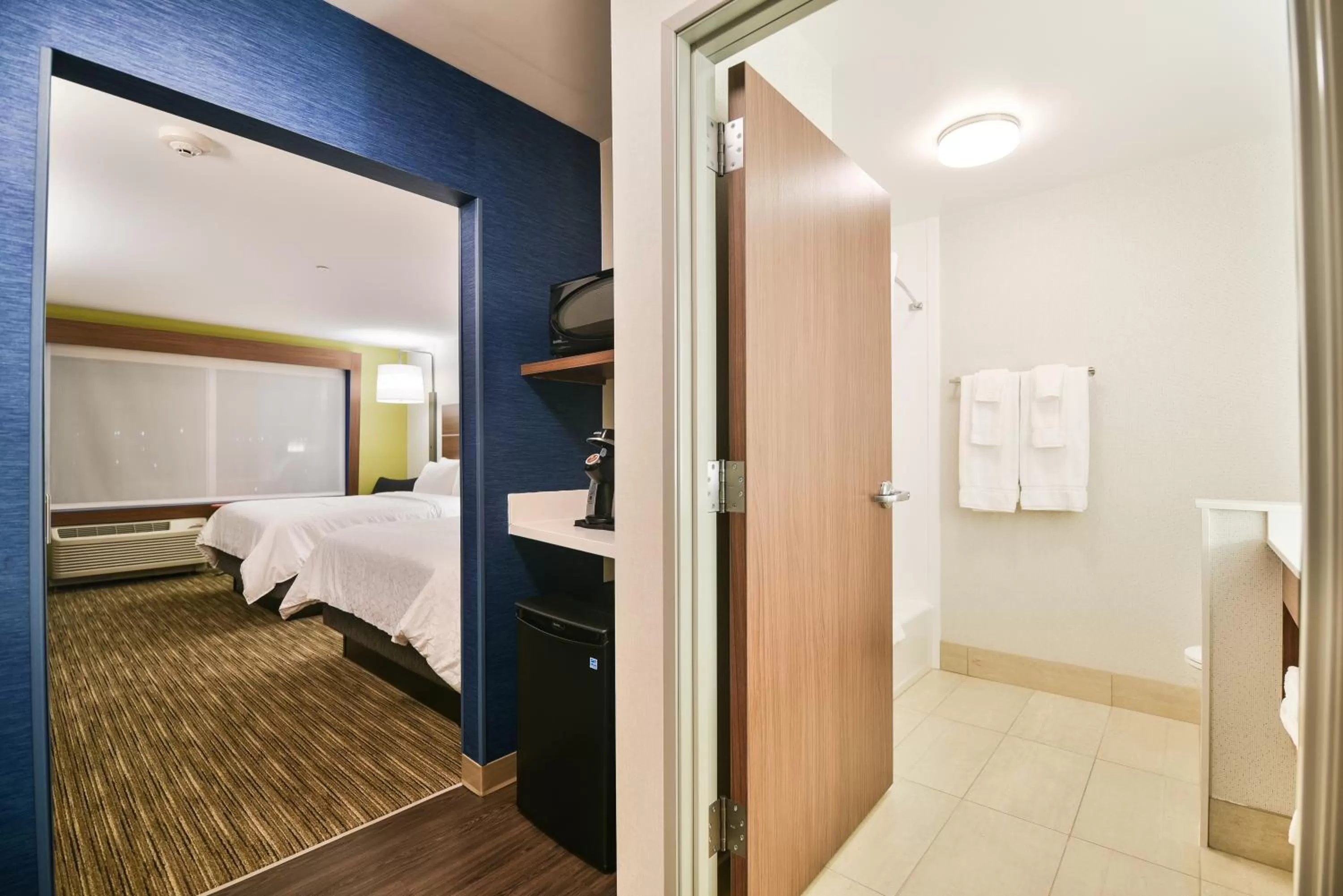 Photo of the whole room, Bed in Holiday Inn Express & Suites Lehi - Thanksgiving Point by IHG