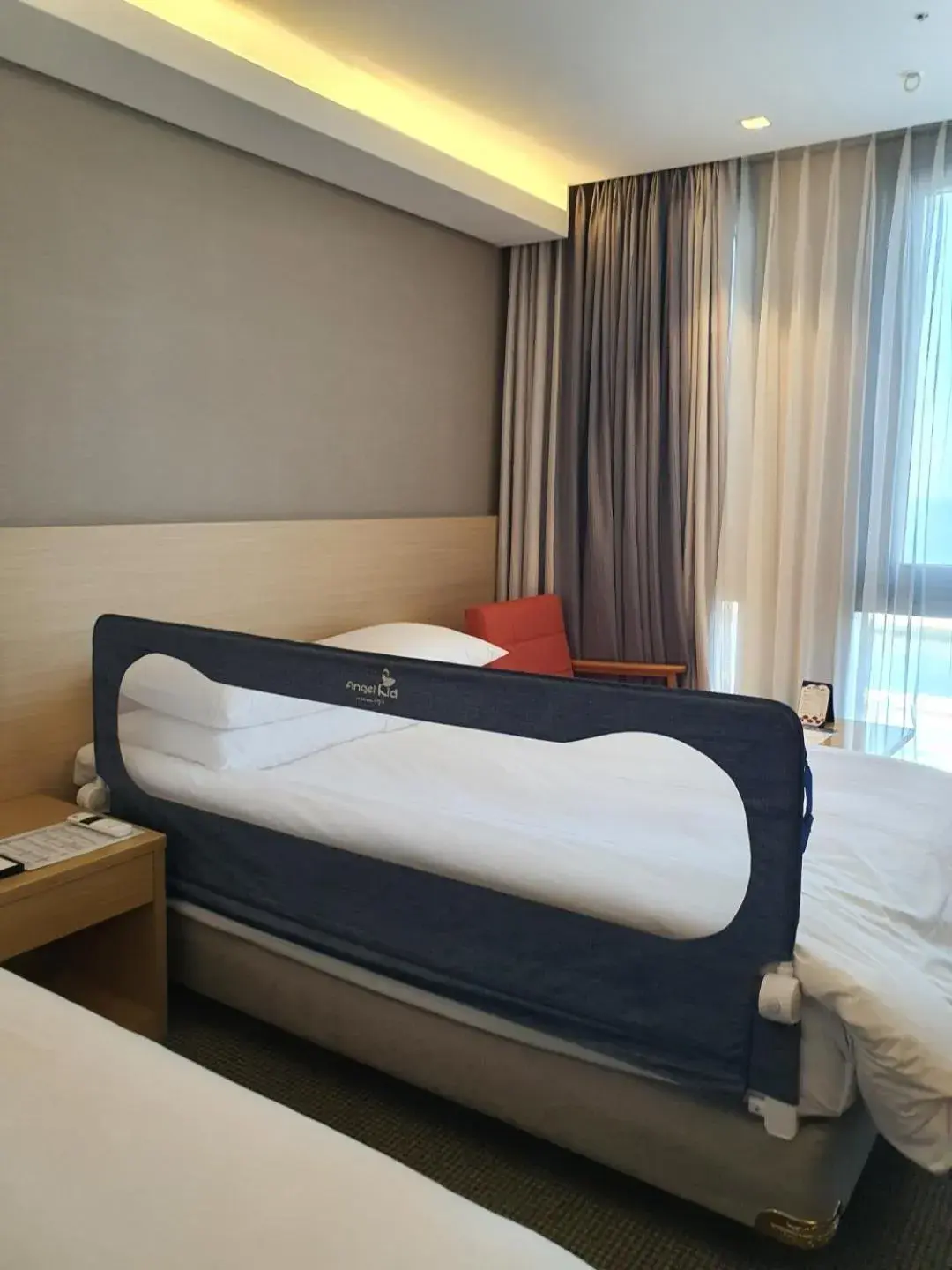 cot, Bed in Hotel Regentmarine The Blue