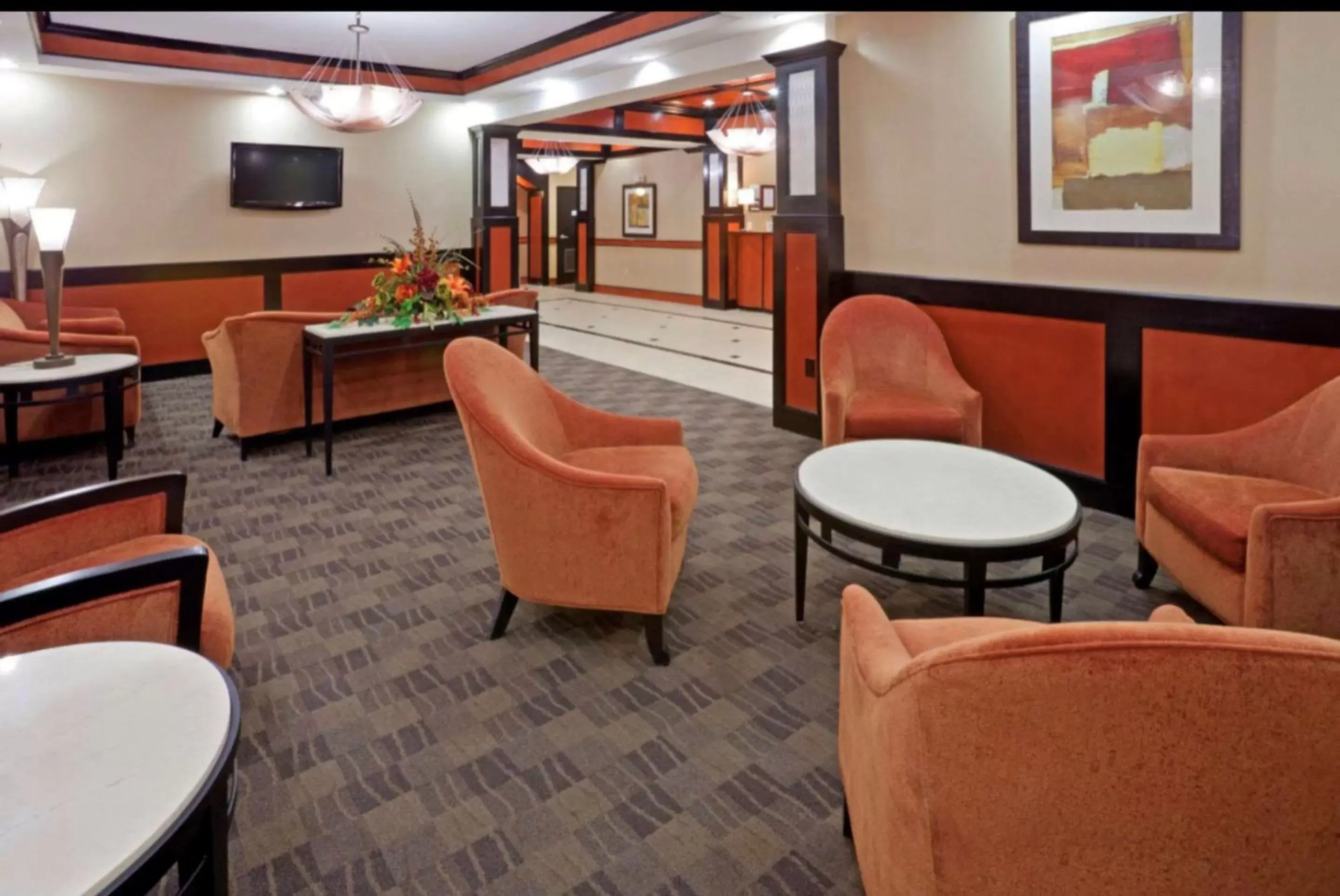 Lobby or reception, Lounge/Bar in Comfort Inn & Suites Dallas Medical-Market Center