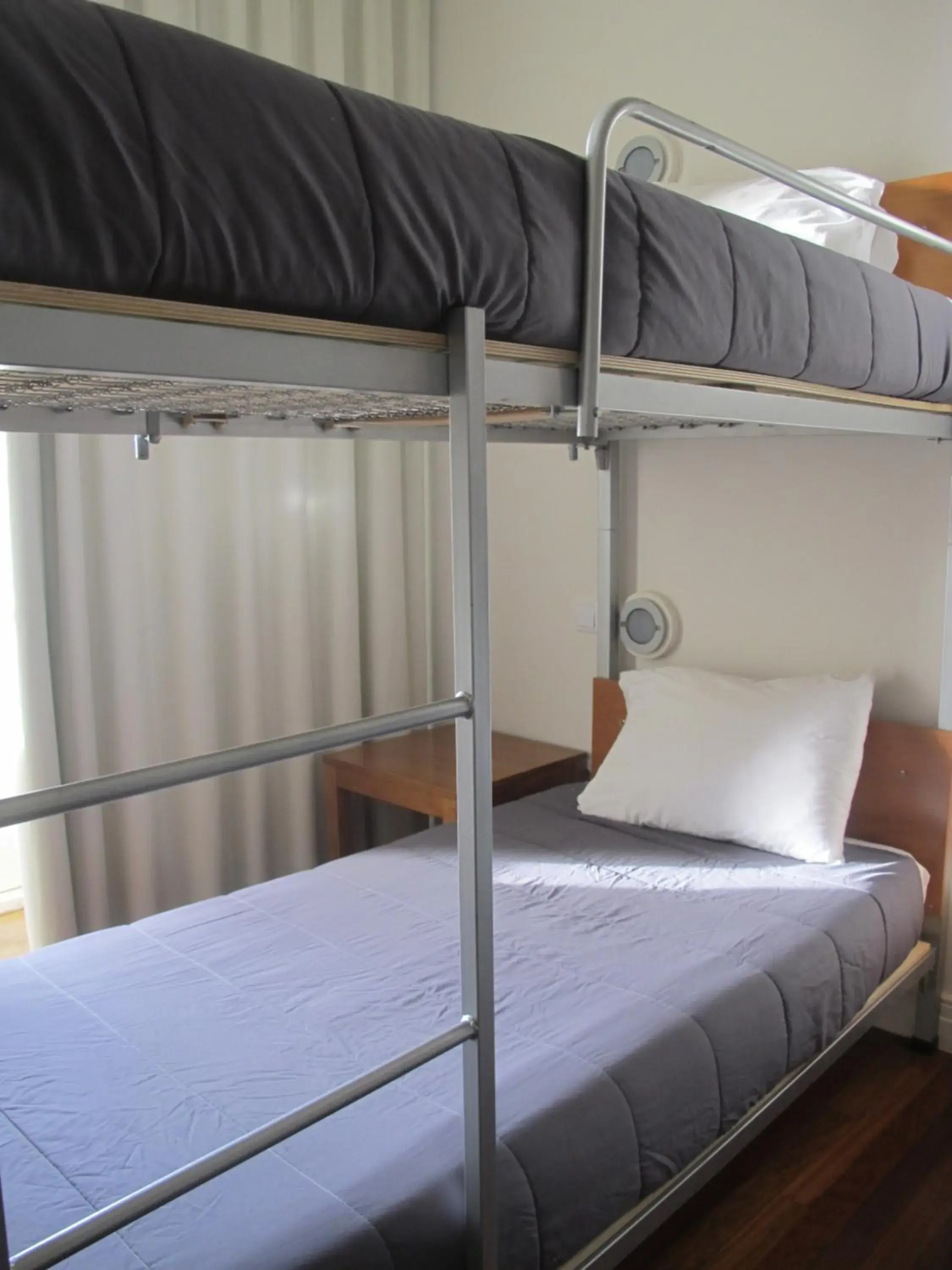 Bedroom, Bunk Bed in Azores Youth Hostels - Sao Miguel