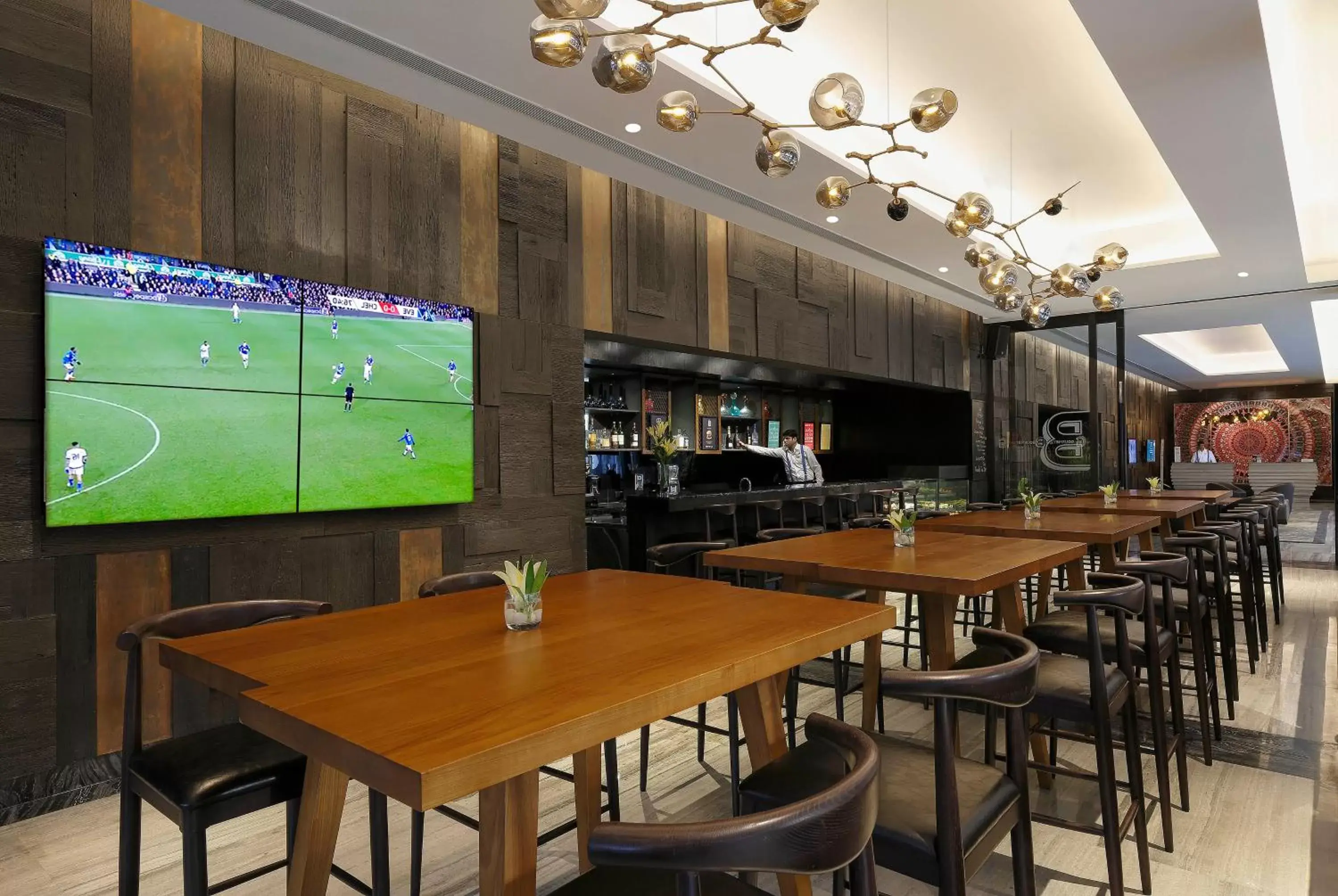 Lounge or bar, Restaurant/Places to Eat in Novotel Chennai Chamiers Road