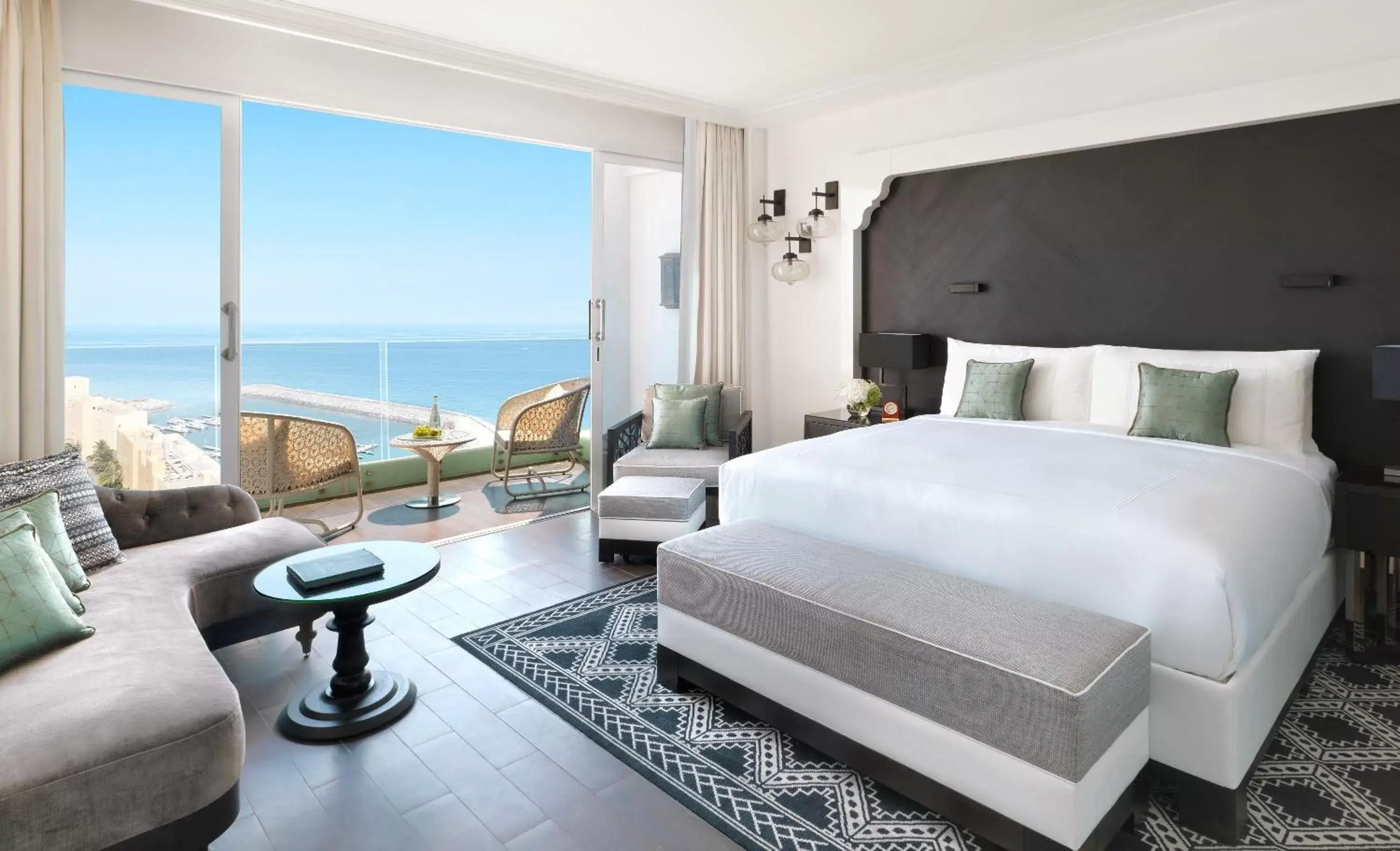 Balcony/Terrace, Room Photo in Fairmont Fujairah Beach Resort