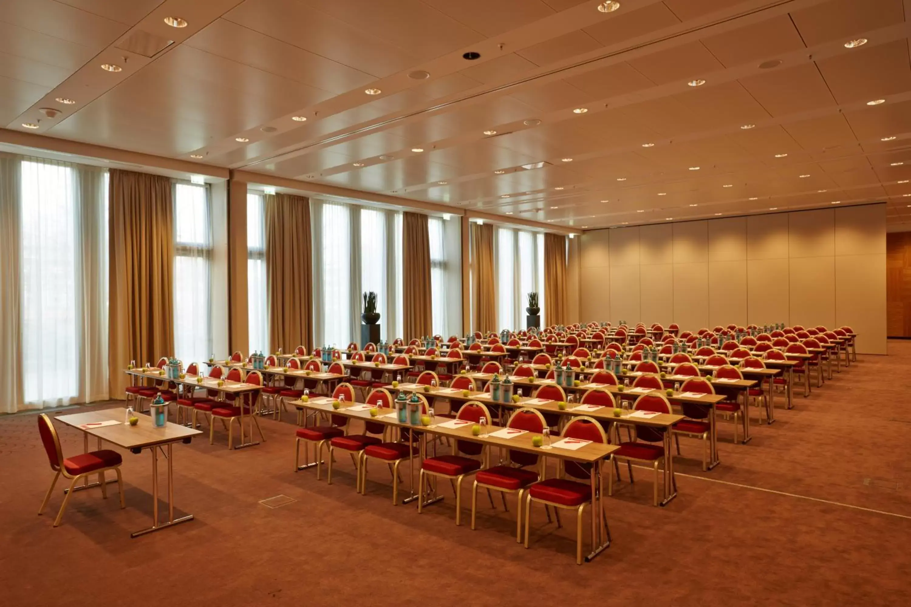 Business facilities in H4 Hotel München Messe