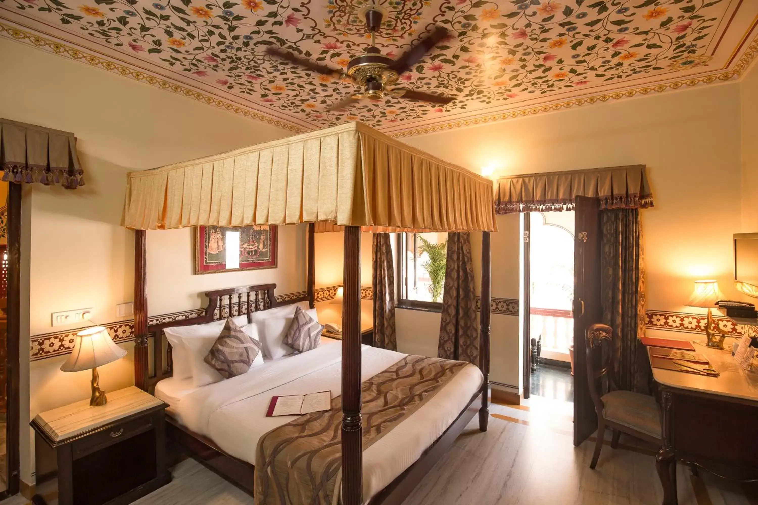 Bedroom, Bed in Umaid Bhawan - A Heritage Style Boutique Hotel