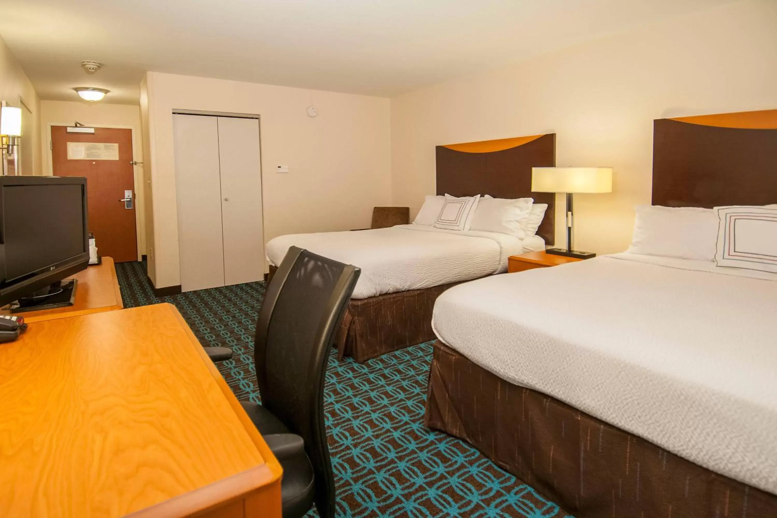 Photo of the whole room, Bed in Fairfield Inn & Suites by Marriott San Antonio North/Stone Oak