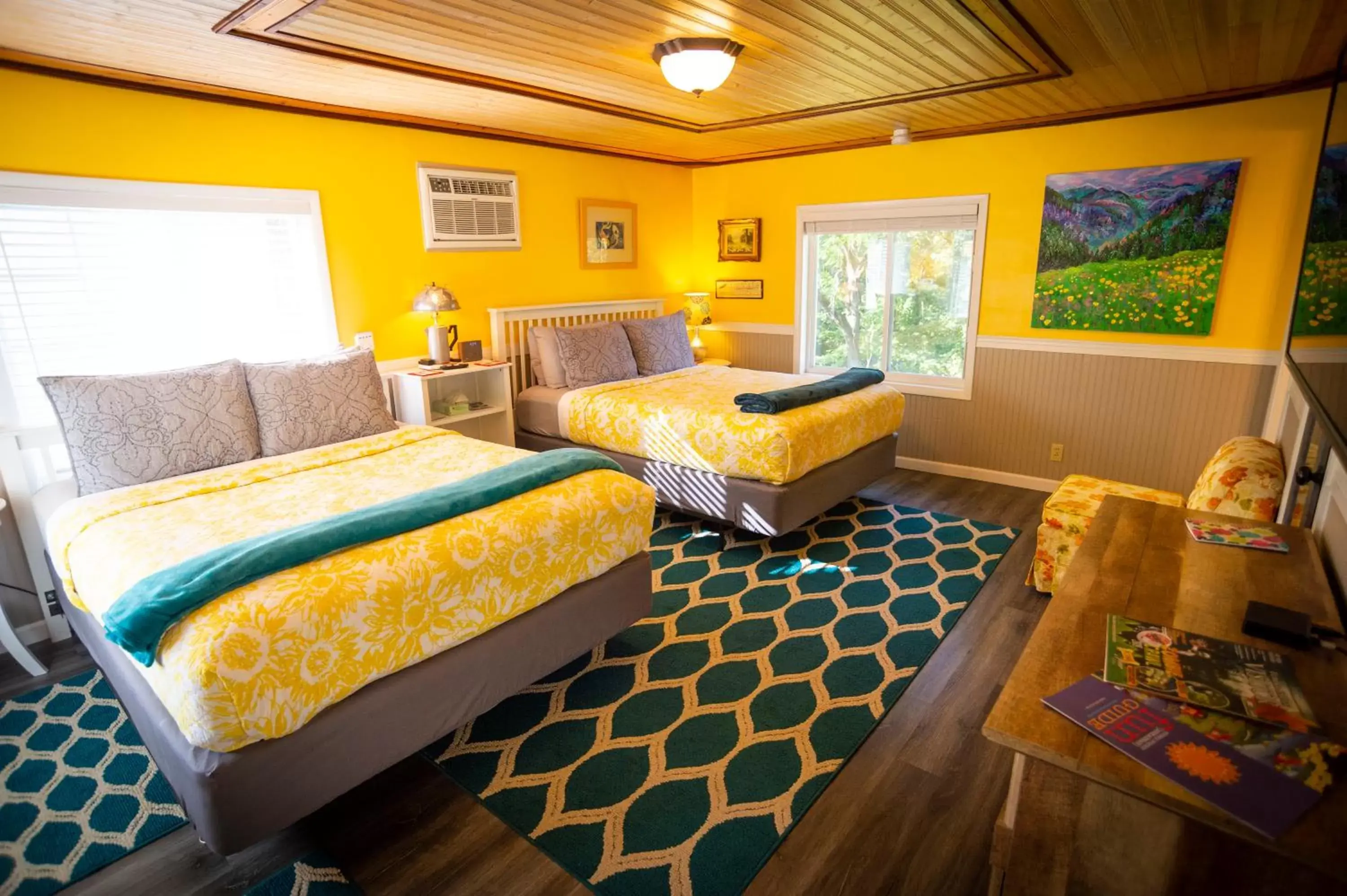 Bed in Sherwood Court Cottages