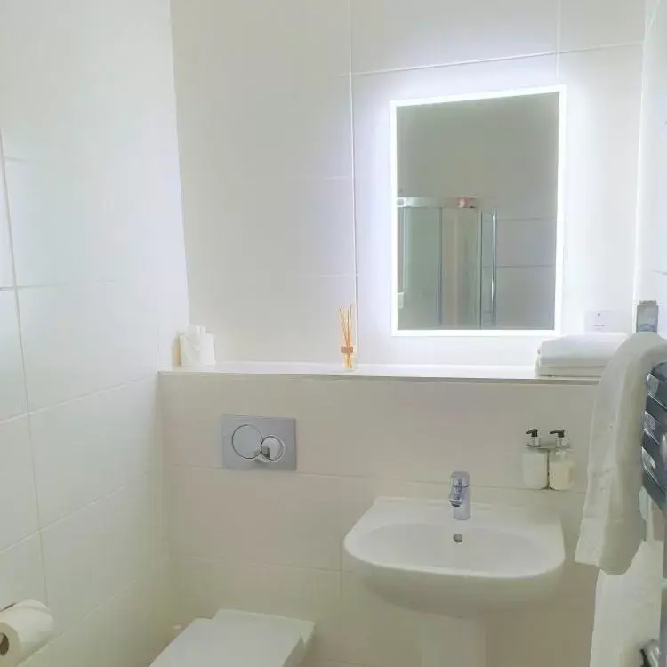 Deluxe Double Room in The Elleray Deluxe Double Room in The Elleray