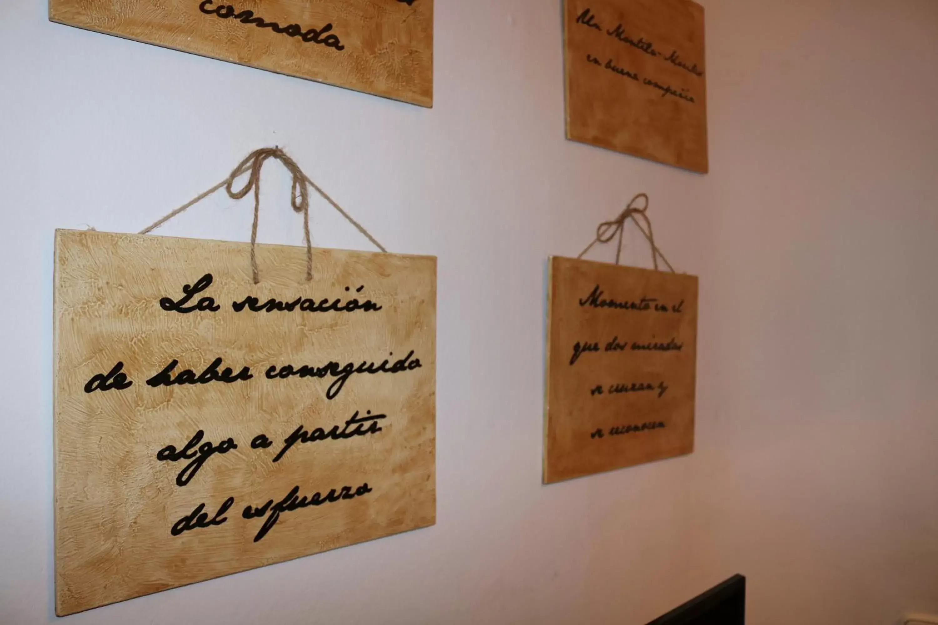 Logo/Certificate/Sign in Boutique house LujoPobre