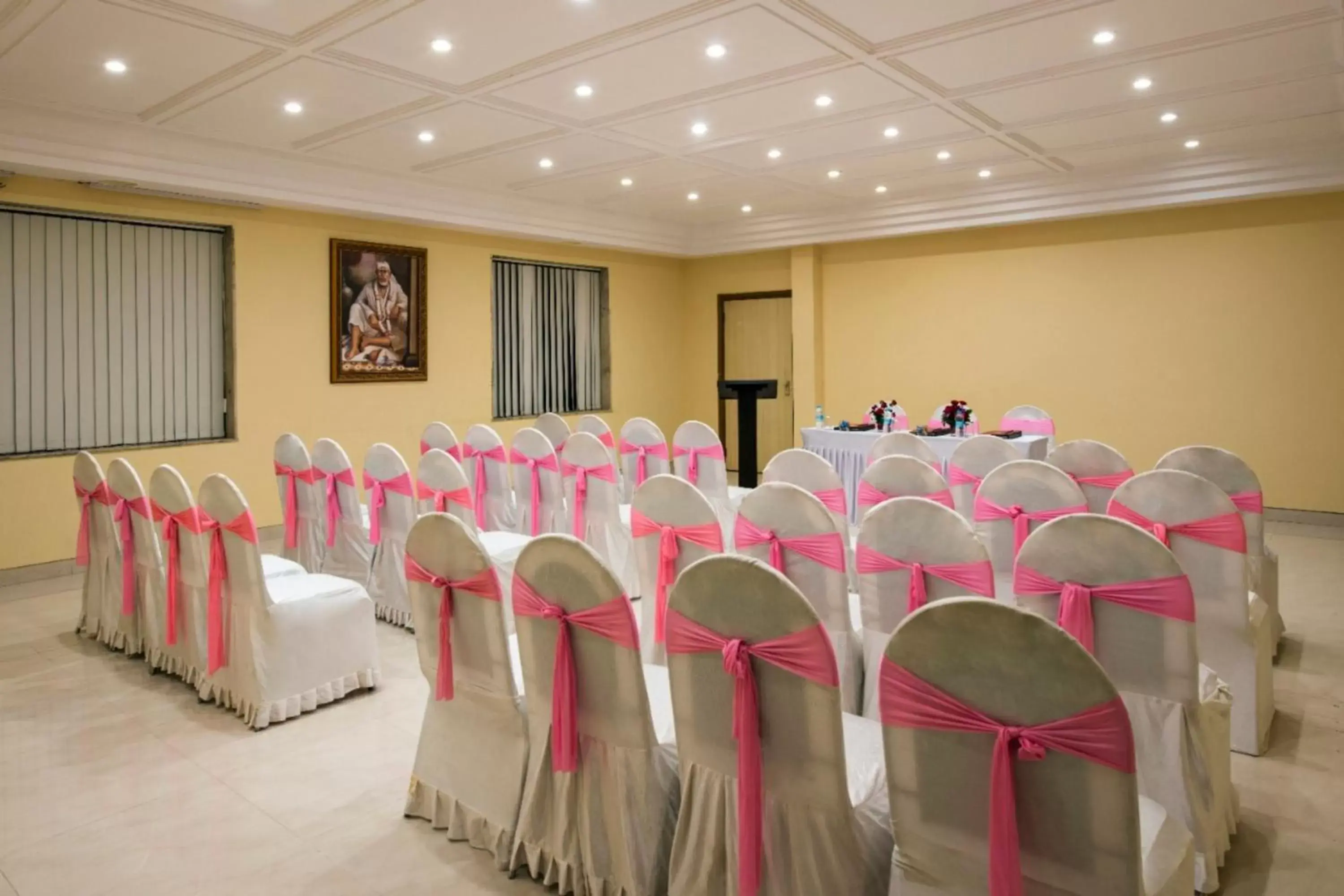 Banquet/Function facilities, Banquet Facilities in Hotel Abigail Goradia's