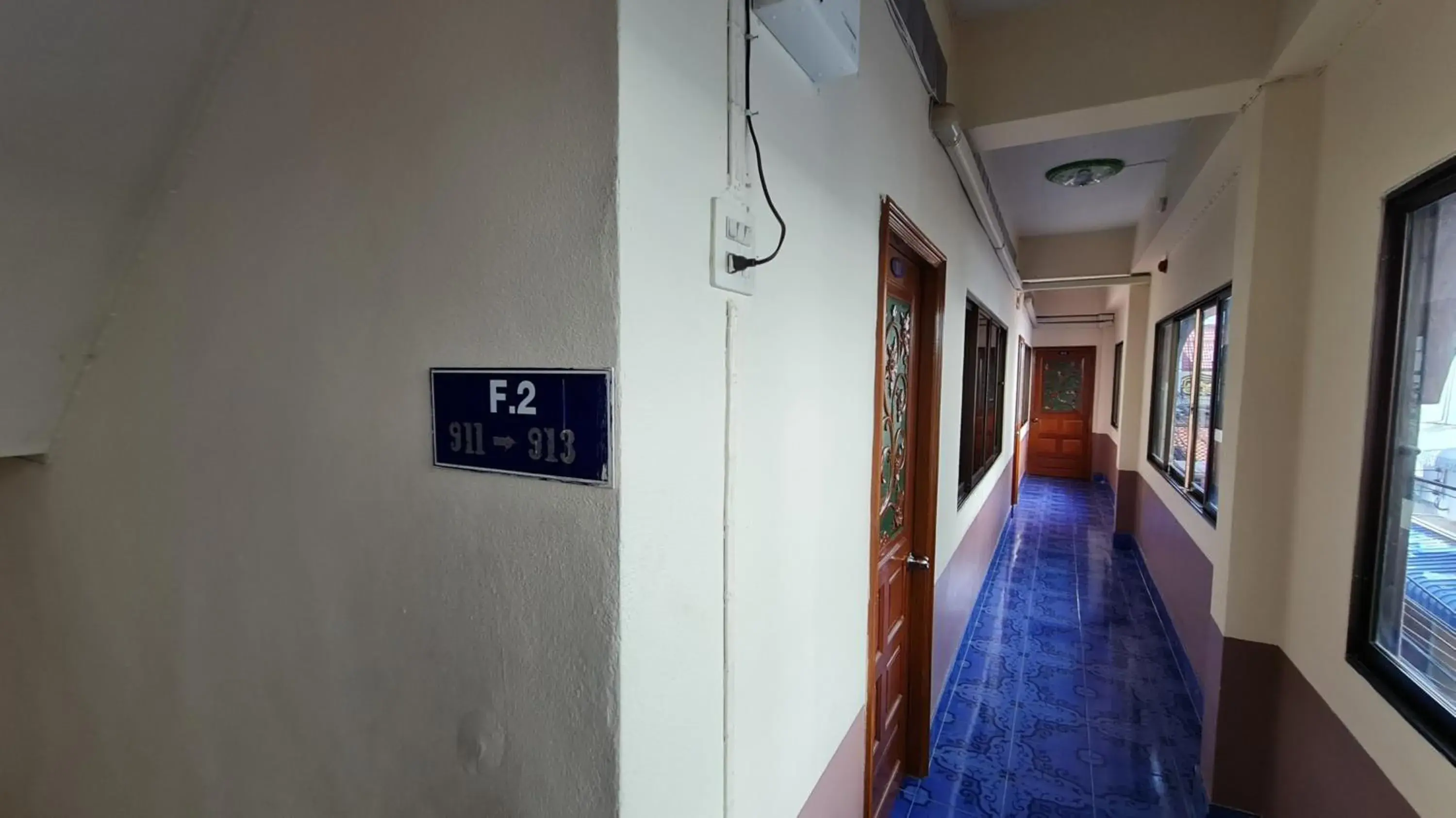 Property building in Vech Guesthouse Patong Property building in Vech Guesthouse Patong