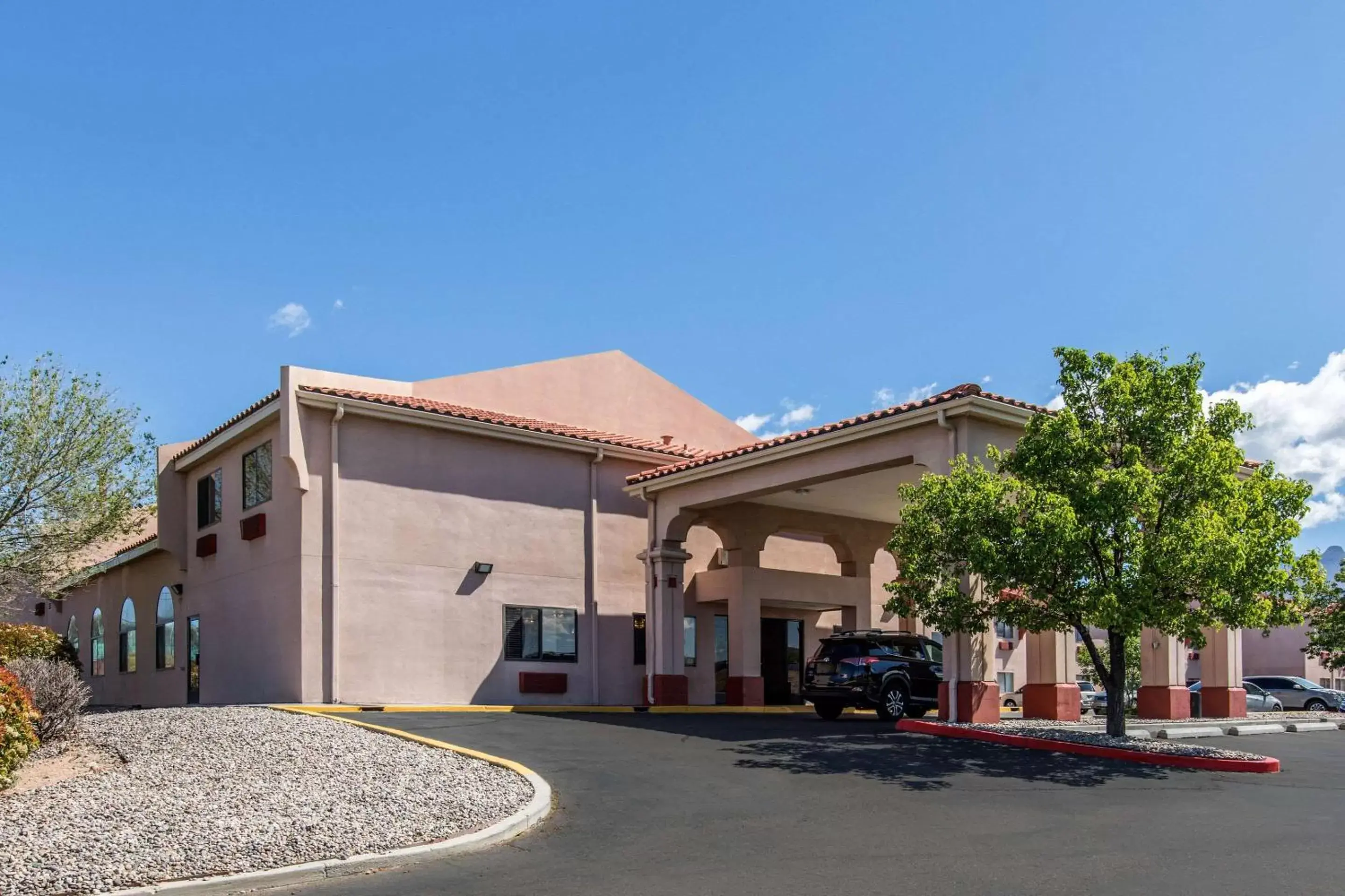 Property Building in Quality Inn & Suites Albuquerque North near Balloon Fiesta Park