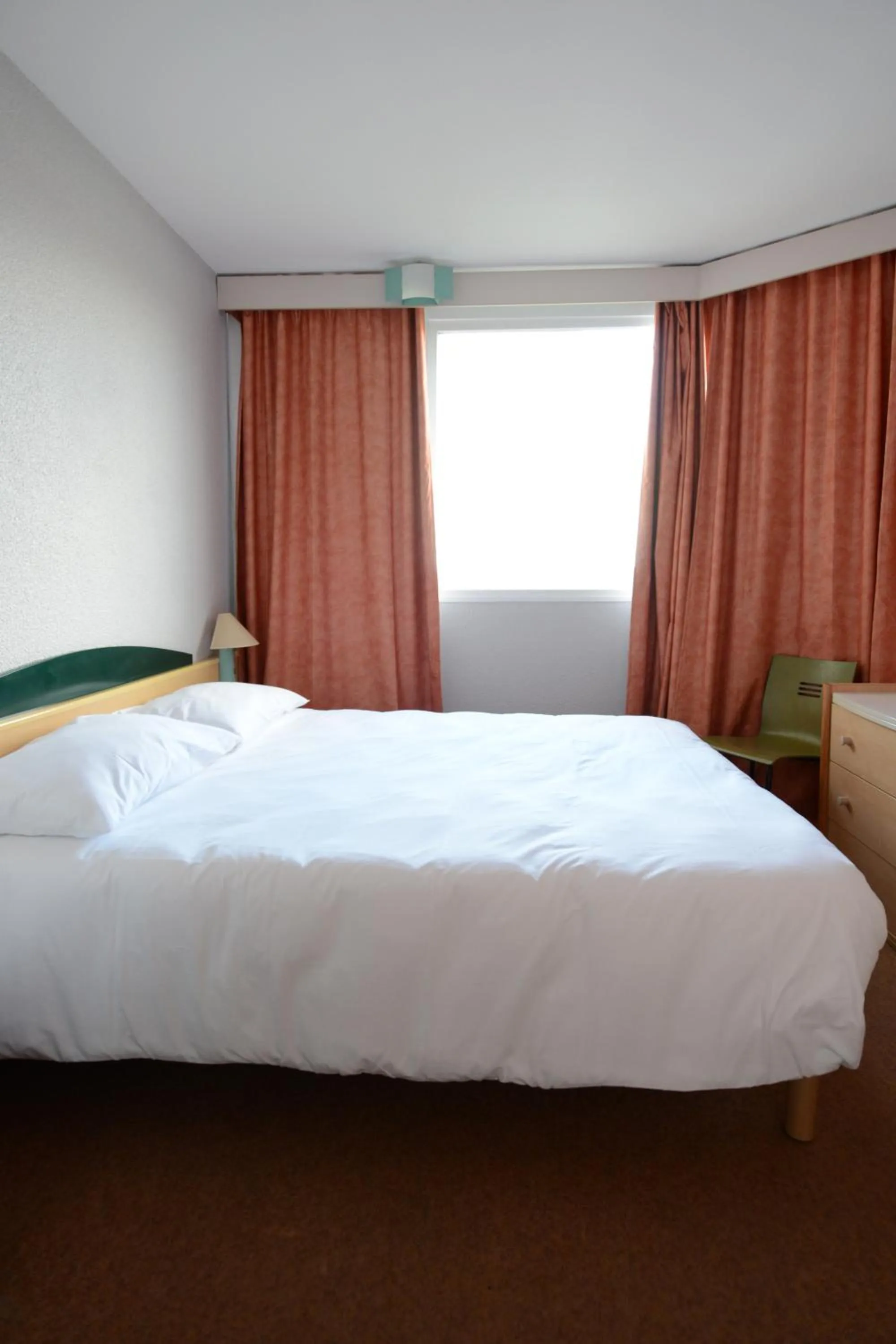 Bedroom, Bed in Miradour