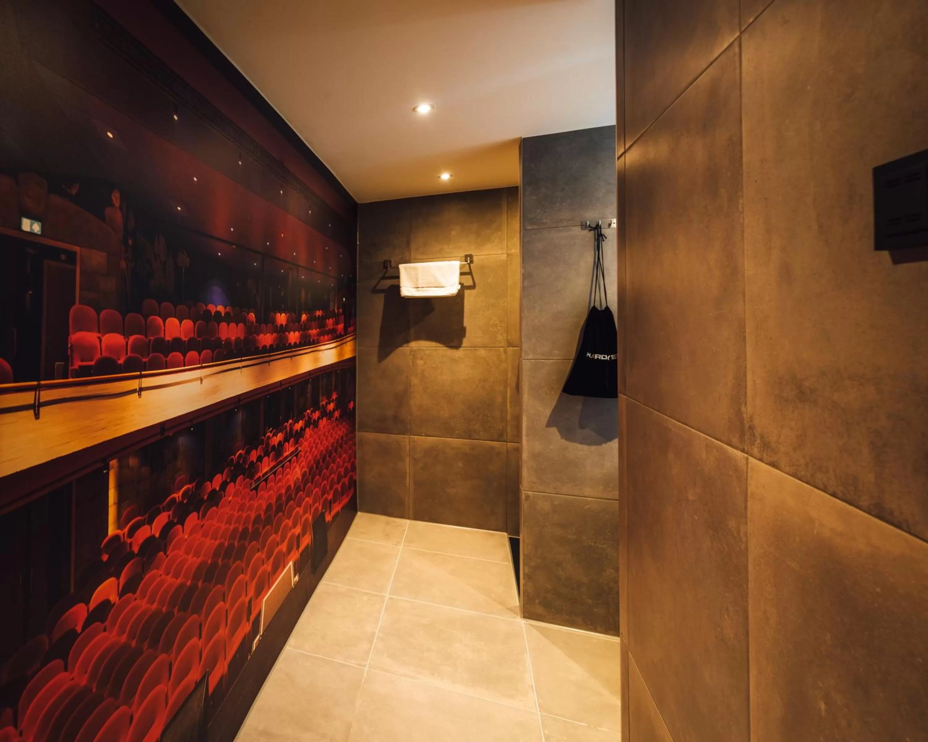 Bathroom in Oldschool Hotel