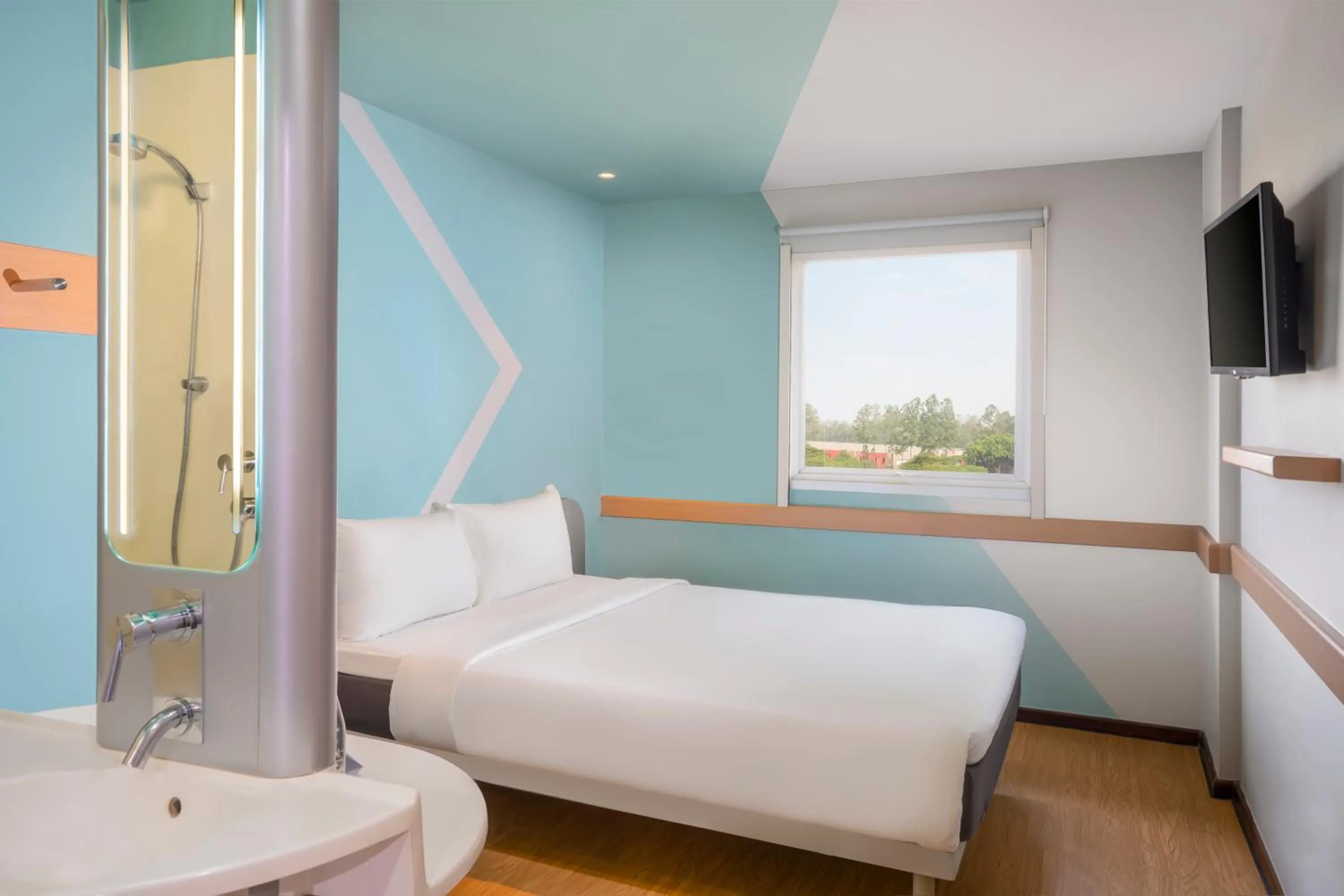 Bed in Ibis Budget Jakarta Airport