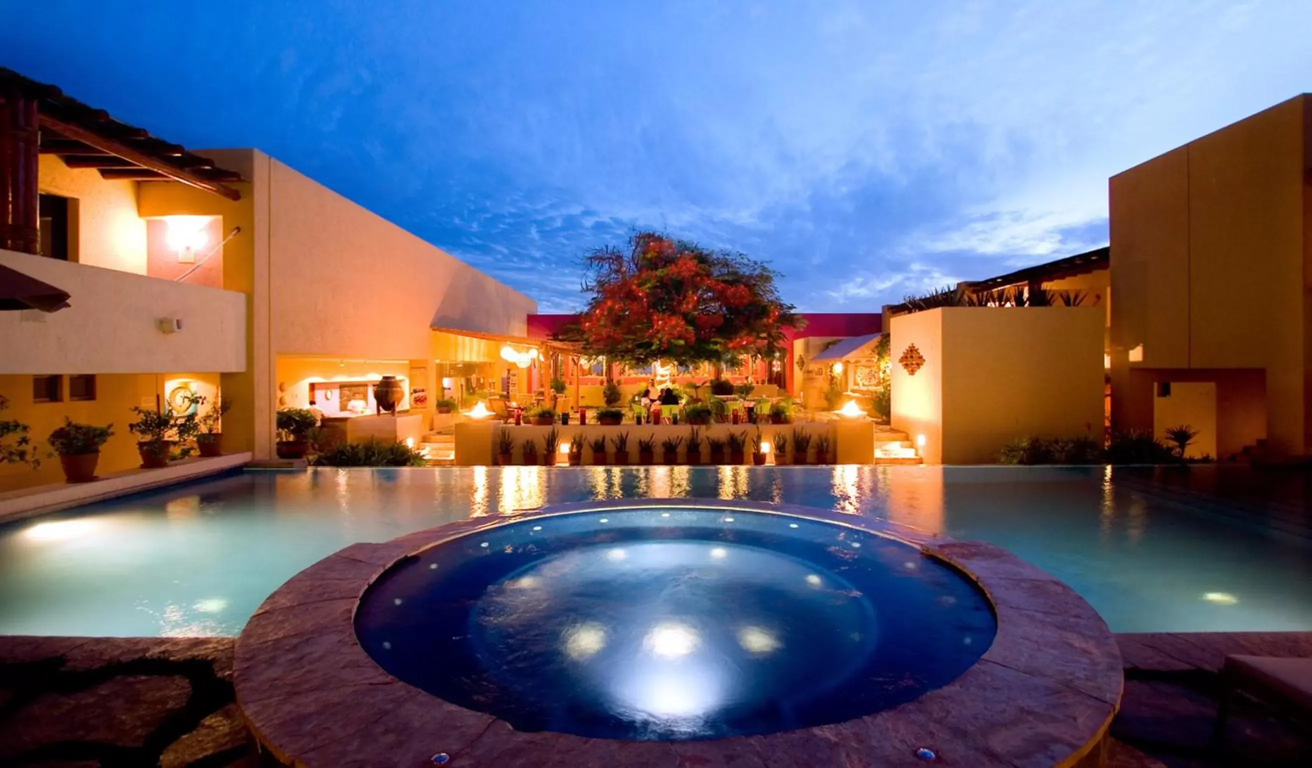 Facade/entrance, Swimming Pool in Hotel Los Patios