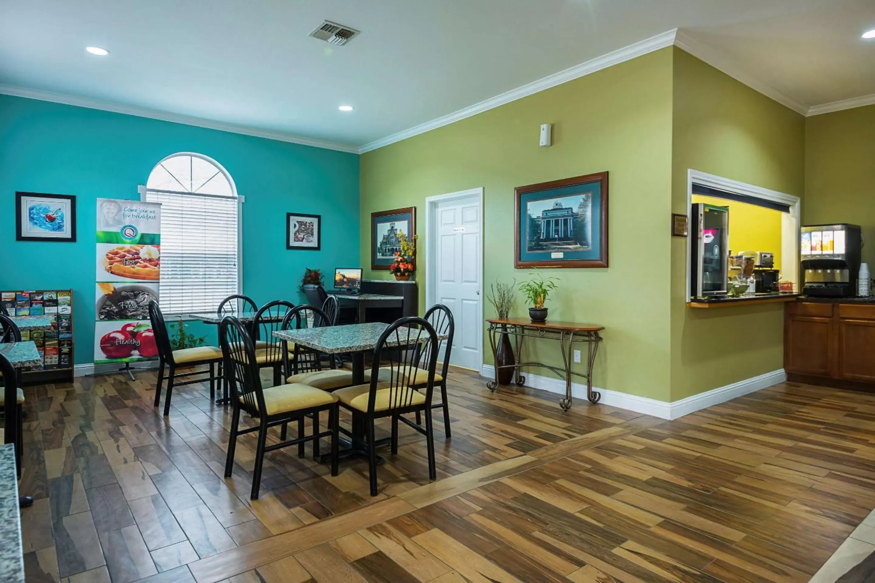 Breakfast in Quality Inn DeRidder Breakfast in Quality Inn DeRidder