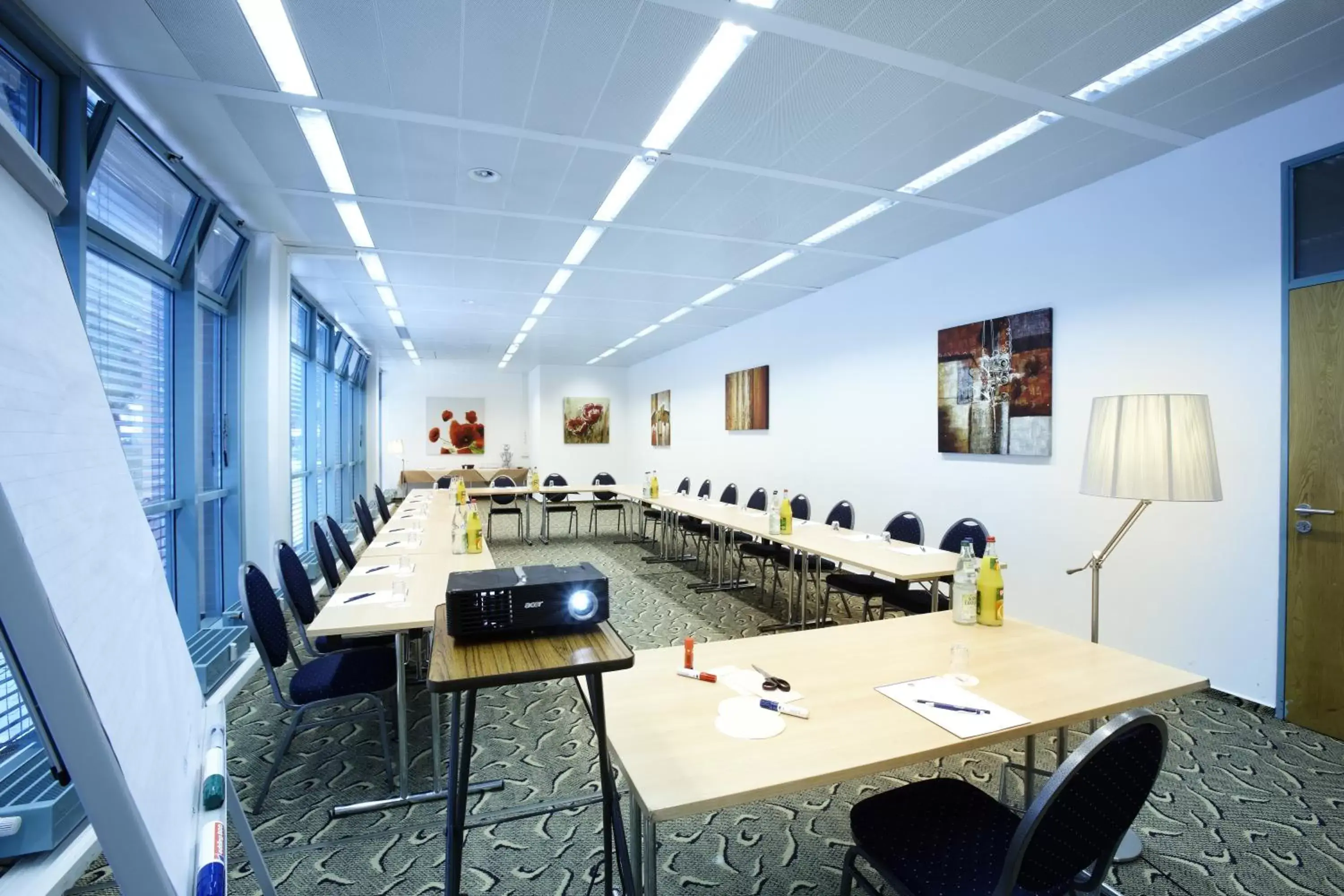 Meeting/conference room in Hotel Kiel by Golden Tulip Meeting/conference room in Hotel Kiel by Golden Tulip