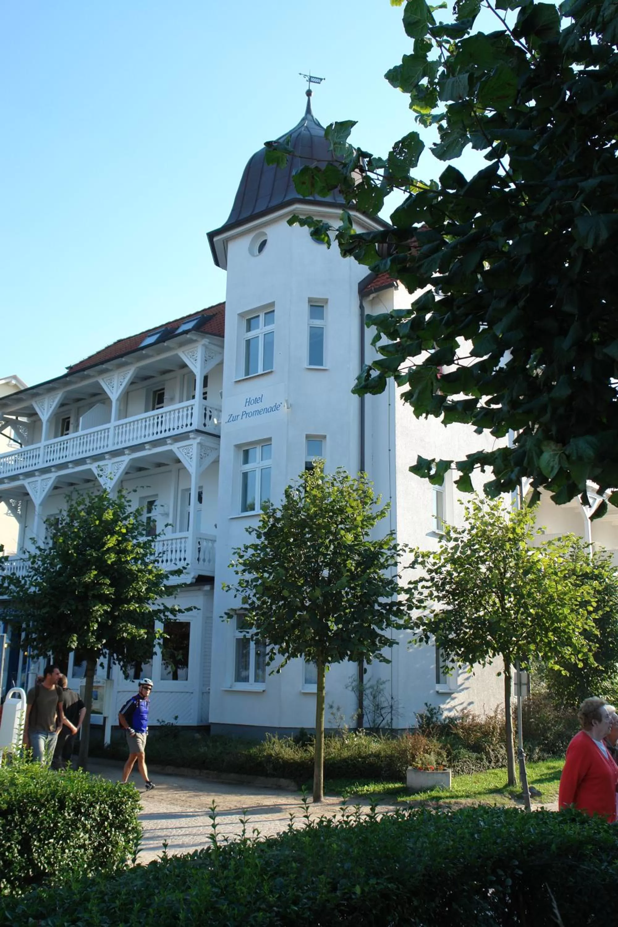 Facade/entrance, Property Building in Strandhotel zur Promenade