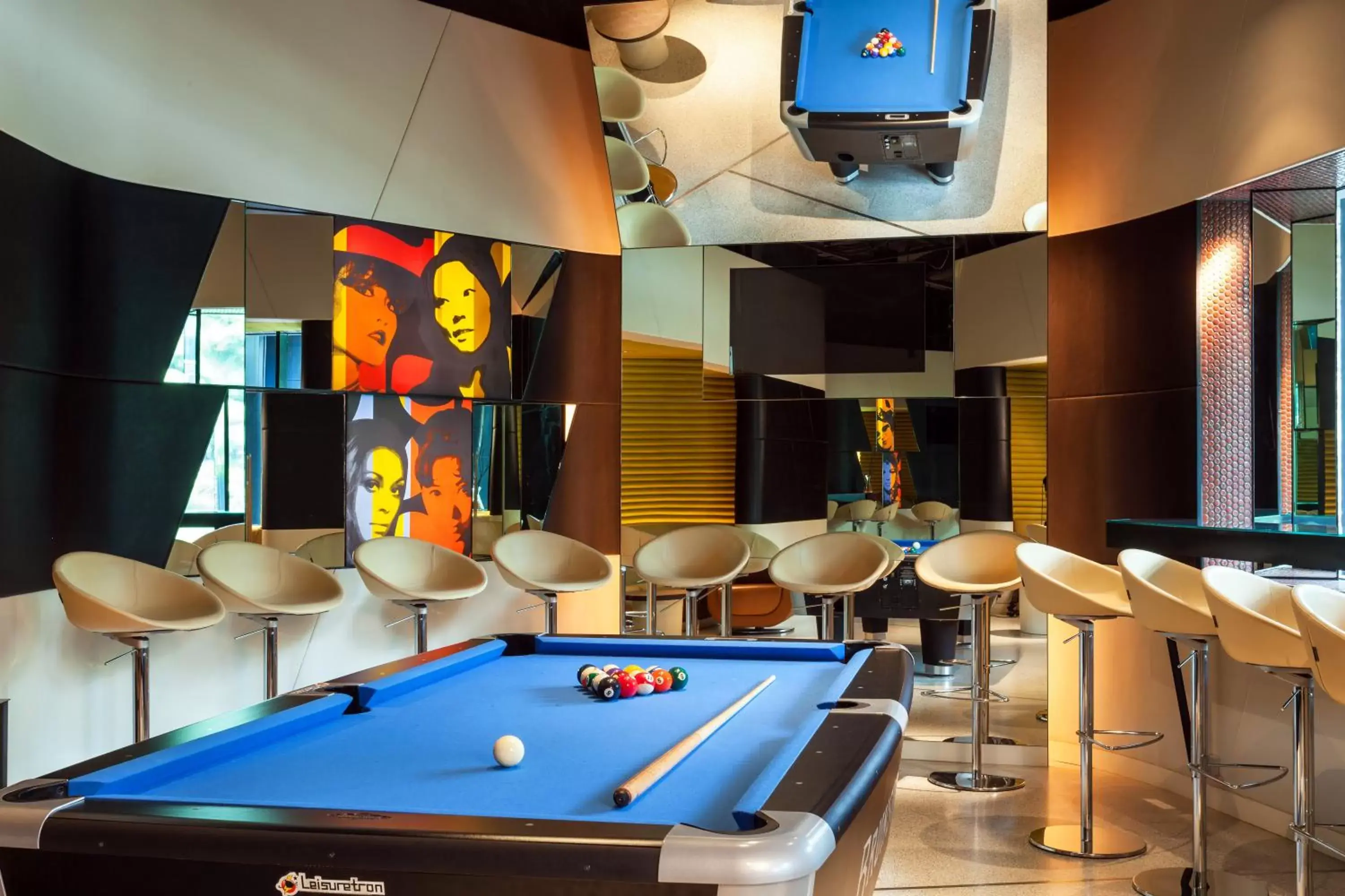 Lounge or bar, Billiards in Crowne Plaza Changi Airport, an IHG Hotel