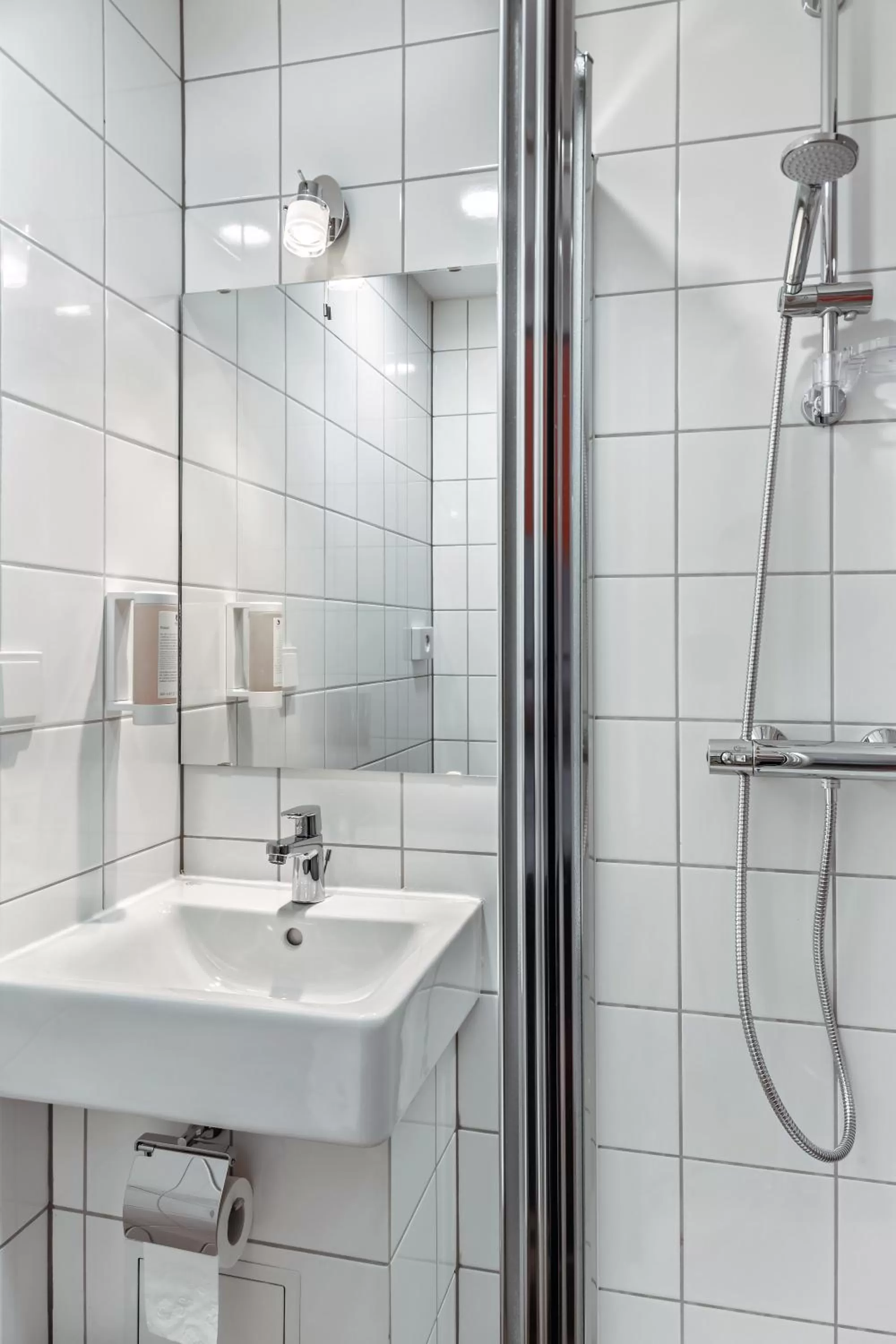 Shower in Augustus Hotel Bernkastel - Comfortable Budget Hotel