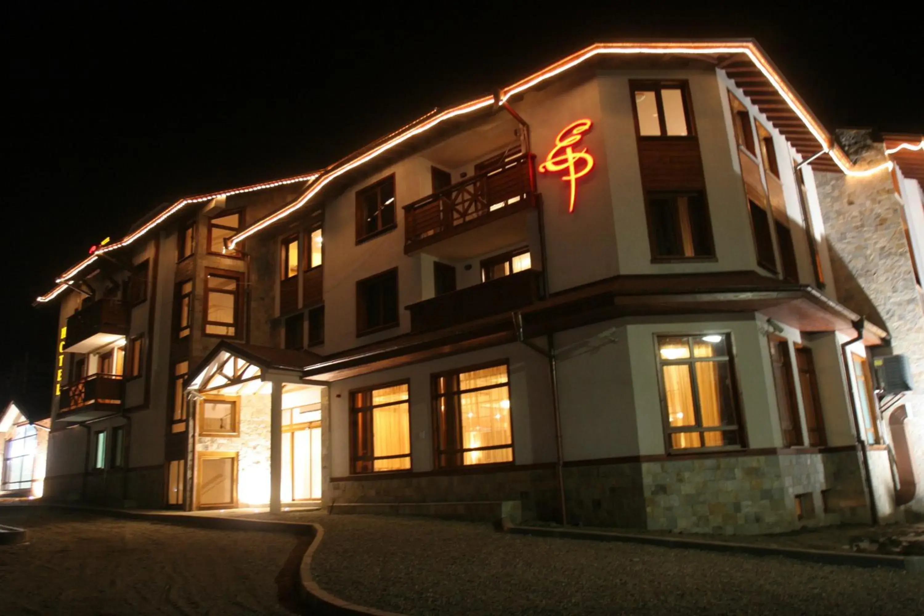 Facade/entrance, Property Building in Evelina Palace Hotel