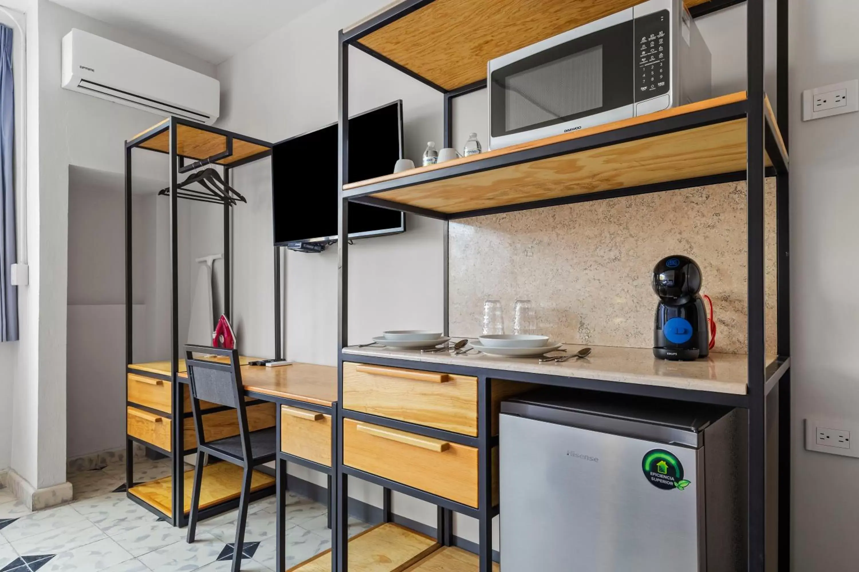 TV and multimedia, Kitchen/Kitchenette in Suites Reforma by HomiRent