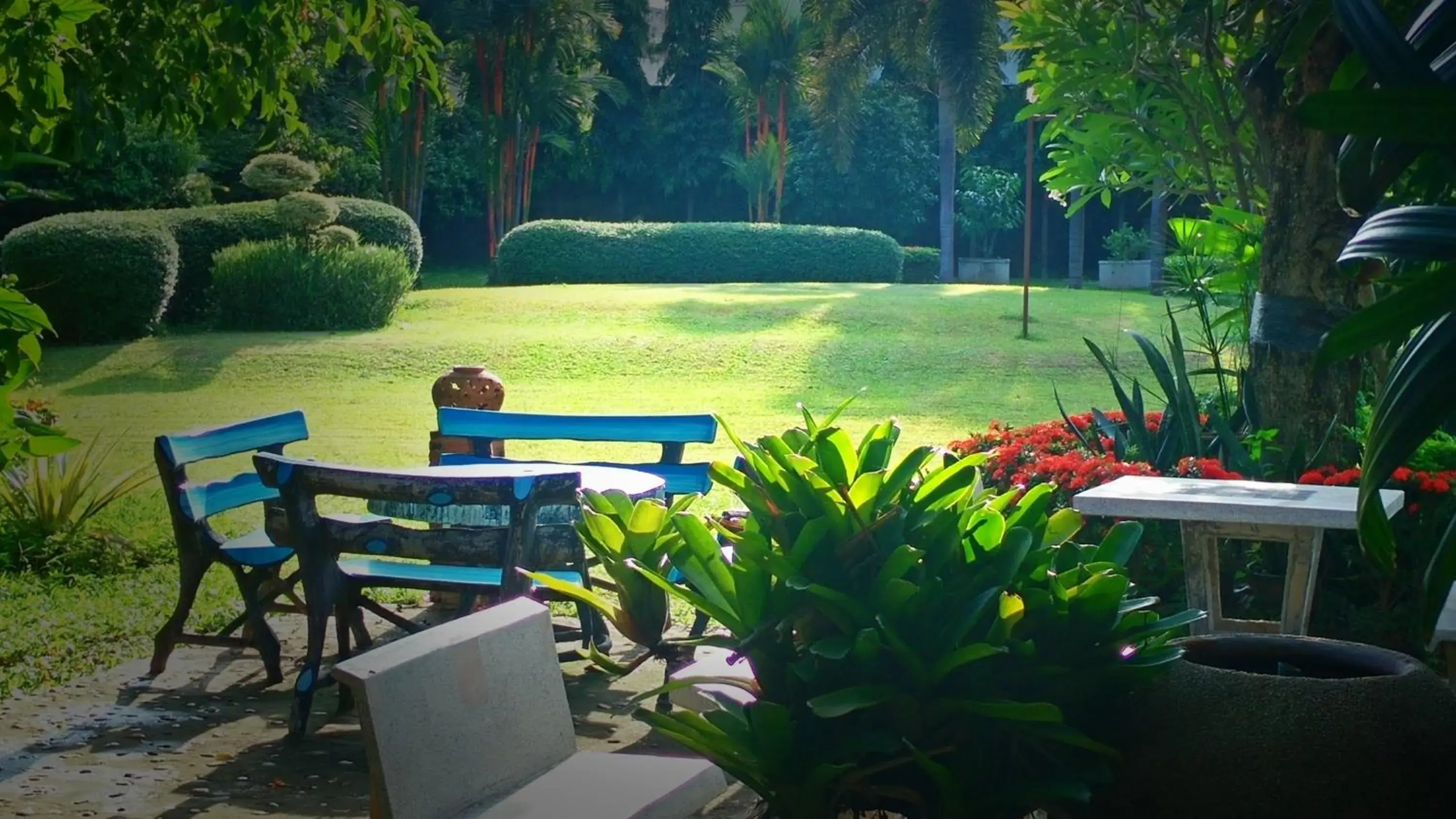 Garden in Swankaburi Boutique Hotel