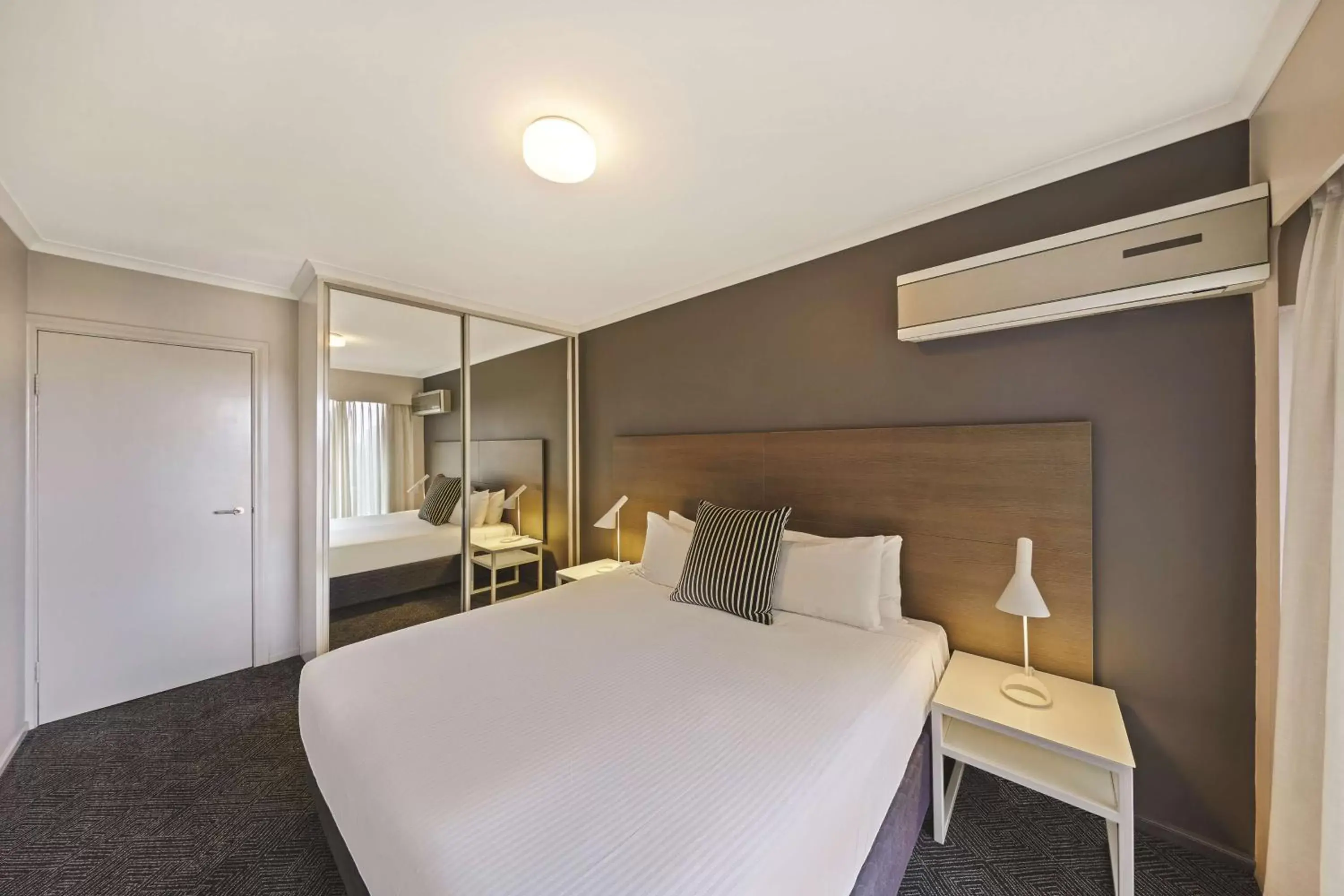 Bedroom, Bed in Adina Apartment Hotel Sydney Surry Hills