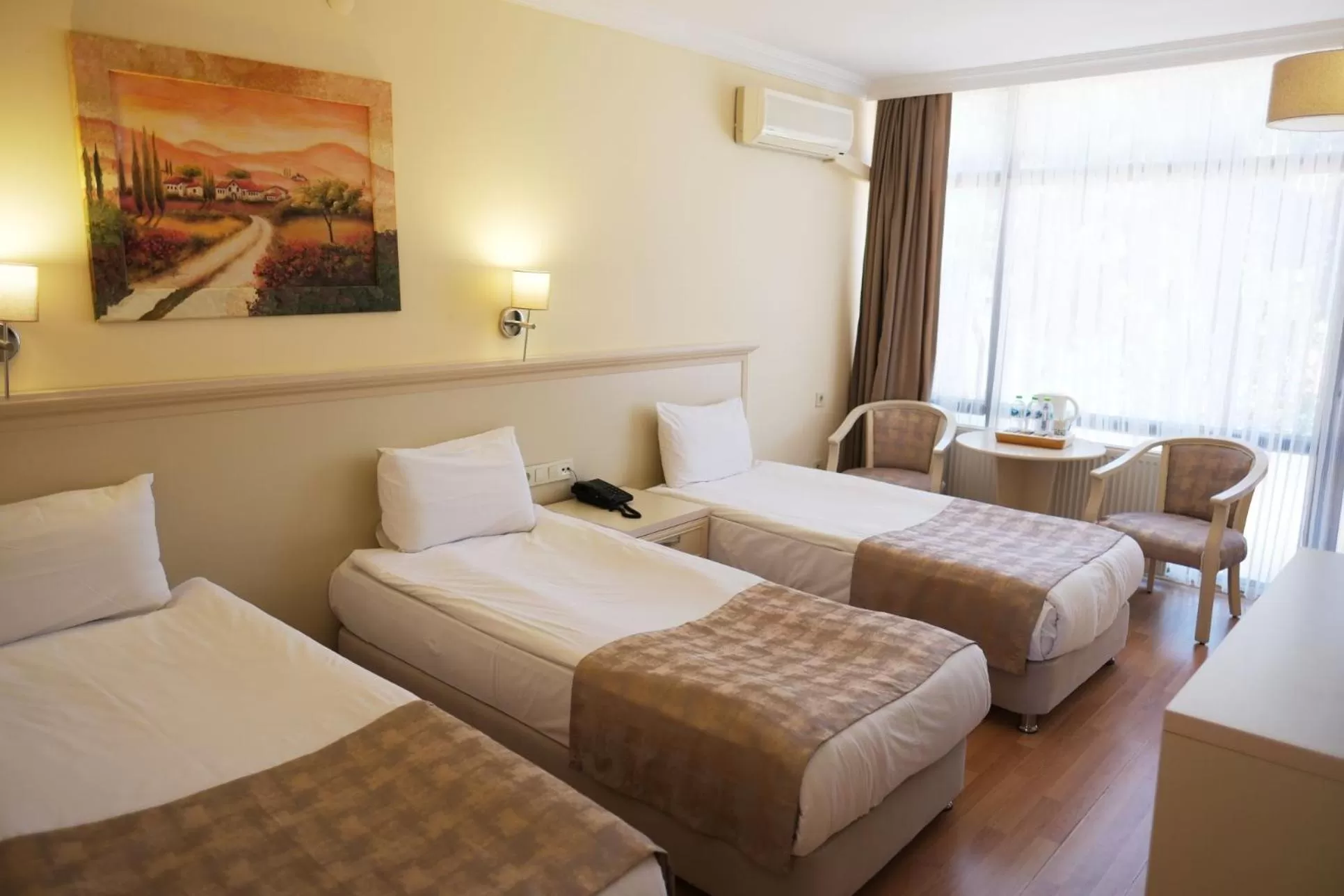 Photo of the whole room in Troia Tusan Hotel