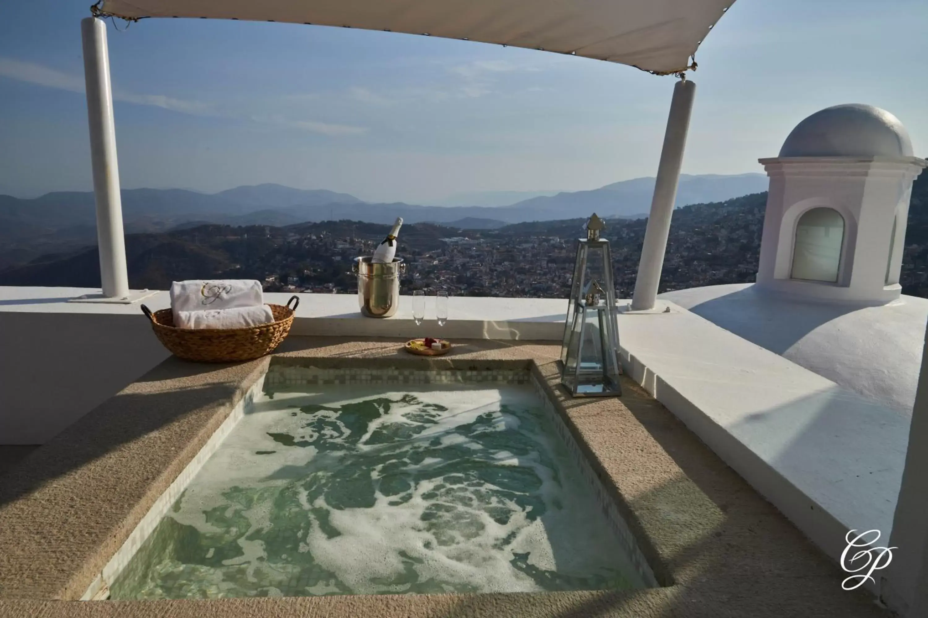 Hot Tub in De Cantera Y Plata Hotel Boutique