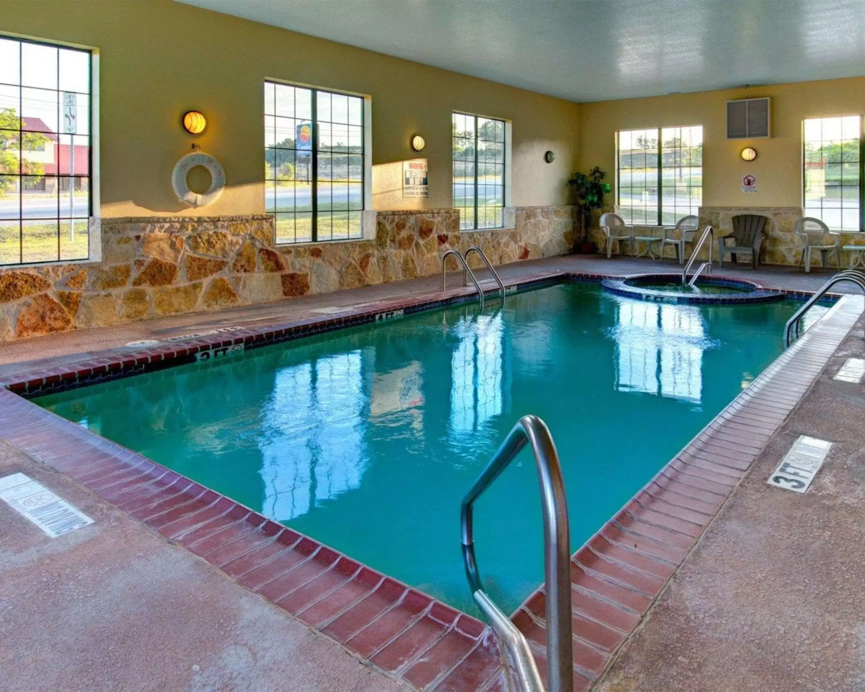 On site, Swimming Pool in Quality Inn & Suites - Glen Rose