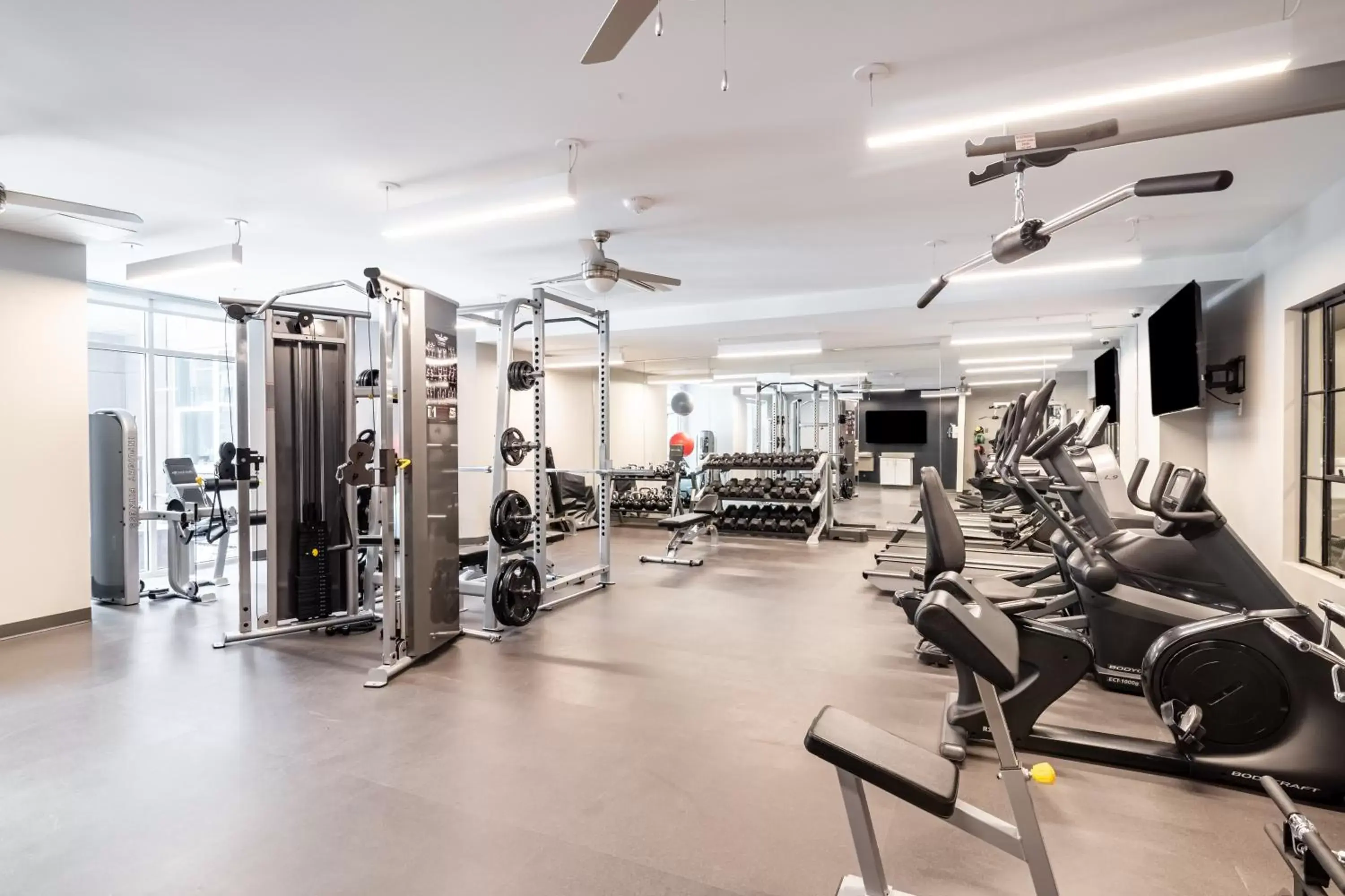 Fitness centre/facilities, Fitness Center/Facilities in Mint House Detroit - New Center